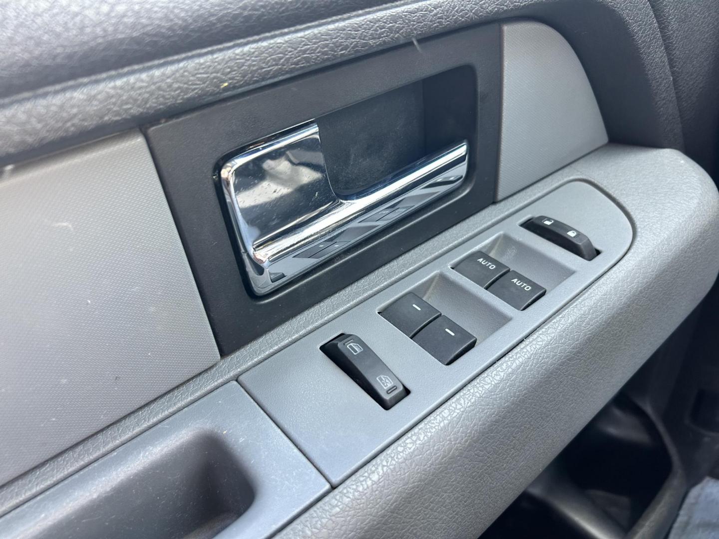2012 White /Gray Ford F-150 XL SuperCab Bed 4WD (1FTVX1EF3CK) with an 5.0L V8 OHV 16V engine, 6-Speed Automatic transmission, located at 17760 Hwy 62, Morris, OK, 74445, (918) 733-4887, 35.609104, -95.877060 - 2012 FORD F-150 BI-FUEL SYSTEM RUNS ON CNG OR GASOLINE HAS THE 5.0L V8 AND IS 4WD. FEATURES POWER LOCKS, POWER WINDOWS, POWER MIRRORS, TOUCH SCREEN AM/FM STEREO, BLUETOOTH STEREO, CLOTH INTERIOR, BED LINER, CRUISE CONTROL, TRACTION CONTROL, TRAILER BRAKES, MULTI-FUNCTION STEERING CONTROL. A PREMIER - Photo#9