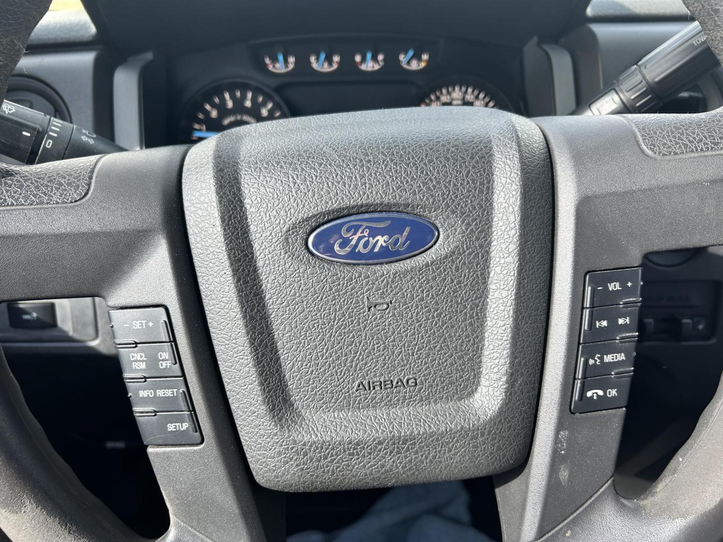2012 White /Gray Ford F-150 XL SuperCab Bed 4WD (1FTVX1EF3CK) with an 5.0L V8 OHV 16V engine, 6-Speed Automatic transmission, located at 17760 Hwy 62, Morris, OK, 74445, (918) 733-4887, 35.609104, -95.877060 - 2012 FORD F-150 BI-FUEL SYSTEM RUNS ON CNG OR GASOLINE HAS THE 5.0L V8 AND IS 4WD. FEATURES POWER LOCKS, POWER WINDOWS, POWER MIRRORS, TOUCH SCREEN AM/FM STEREO, BLUETOOTH STEREO, CLOTH INTERIOR, BED LINER, CRUISE CONTROL, TRACTION CONTROL, TRAILER BRAKES, MULTI-FUNCTION STEERING CONTROL. A PREMIER - Photo#11