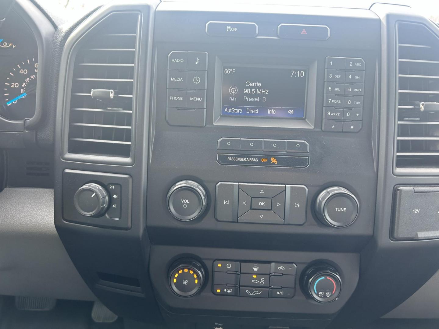 2017 White /Gray Ford F-150 XL SuperCab 5-ft. 4WD (1FTFX1EF8HK) with an 5.0L V8 engine, 6A transmission, located at 17760 Hwy 62, Morris, OK, 74445, (918) 733-4887, 35.609104, -95.877060 - 2017 FORD F150 XL SUPERCAB 5FT BED 4WD 5.0L V8 ENIGINE. BI-FUEL SYSTEM RUNS ON CNG OR GASOLINE. FEATURES KEYLESS REMOTE ENTRY, POWER LOCKS, POWER WINDOWS, POWER MIRRORS, AM/FM STEREO, SIRIUS XM STEREO, CD PLAYER, AUXILLARY PORT, CRUISE CONTROL, TRACTION CONTROL, MULTI-FUNCTIONING STEERING WHEEL CONT - Photo#10