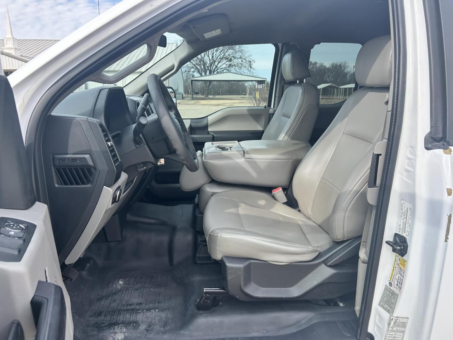 2017 White /Gray Ford F-150 XL SuperCab 5-ft. 4WD (1FTFX1EF8HK) with an 5.0L V8 engine, 6A transmission, located at 17760 Hwy 62, Morris, OK, 74445, (918) 733-4887, 35.609104, -95.877060 - 2017 FORD F150 XL SUPERCAB 5FT BED 4WD 5.0L V8 ENIGINE. BI-FUEL SYSTEM RUNS ON CNG OR GASOLINE. FEATURES KEYLESS REMOTE ENTRY, POWER LOCKS, POWER WINDOWS, POWER MIRRORS, AM/FM STEREO, SIRIUS XM STEREO, CD PLAYER, AUXILLARY PORT, CRUISE CONTROL, TRACTION CONTROL, MULTI-FUNCTIONING STEERING WHEEL CONT - Photo#8