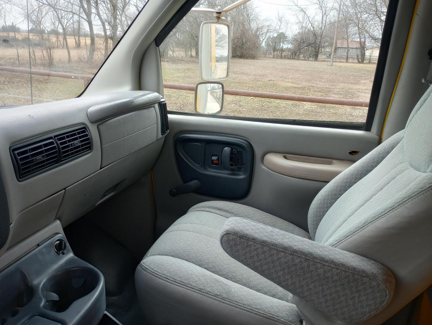 1997 YELLOW /Gray GMC Savana G3500 (1GDHG31R4V1) with an 5.7L V8 OHV 16V engine, 4-Speed Automatic transmission, located at 17760 Hwy 62, Morris, OK, 74445, (918) 733-4887, 35.609104, -95.877060 - 1997 GMC SAVANA BOX TRUCK 14.5 X 7.25FT HAS THE 5.7L V8 OHV 16V ENGINE. FEATURES CLOTH SEATS, MANUAL SEATS, MANUAL LOCKS, MANUAL WINDOWS, AND AM/FM RADIO. HAS ONLY 166,611 MILES, TIRES 225/75R16. HAS LOADING RAMP. CLEAN TITLE ***DAMAGE SHOWN IN PHOTOS*** $5,900 CALL RUSS, JONA OR HARLEY - Photo#14