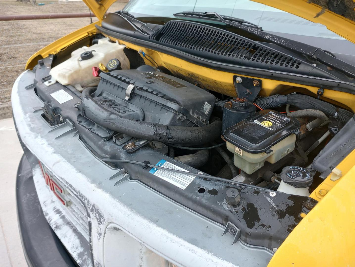 1997 YELLOW /Gray GMC Savana G3500 (1GDHG31R4V1) with an 5.7L V8 OHV 16V engine, 4-Speed Automatic transmission, located at 17760 Hwy 62, Morris, OK, 74445, (918) 733-4887, 35.609104, -95.877060 - 1997 GMC SAVANA BOX TRUCK 14.5 X 7.25FT HAS THE 5.7L V8 OHV 16V ENGINE. FEATURES CLOTH SEATS, MANUAL SEATS, MANUAL LOCKS, MANUAL WINDOWS, AND AM/FM RADIO. HAS ONLY 166,611 MILES, TIRES 225/75R16. HAS LOADING RAMP. CLEAN TITLE ***DAMAGE SHOWN IN PHOTOS*** $5,900 CALL RUSS, JONA OR HARLEY - Photo#22