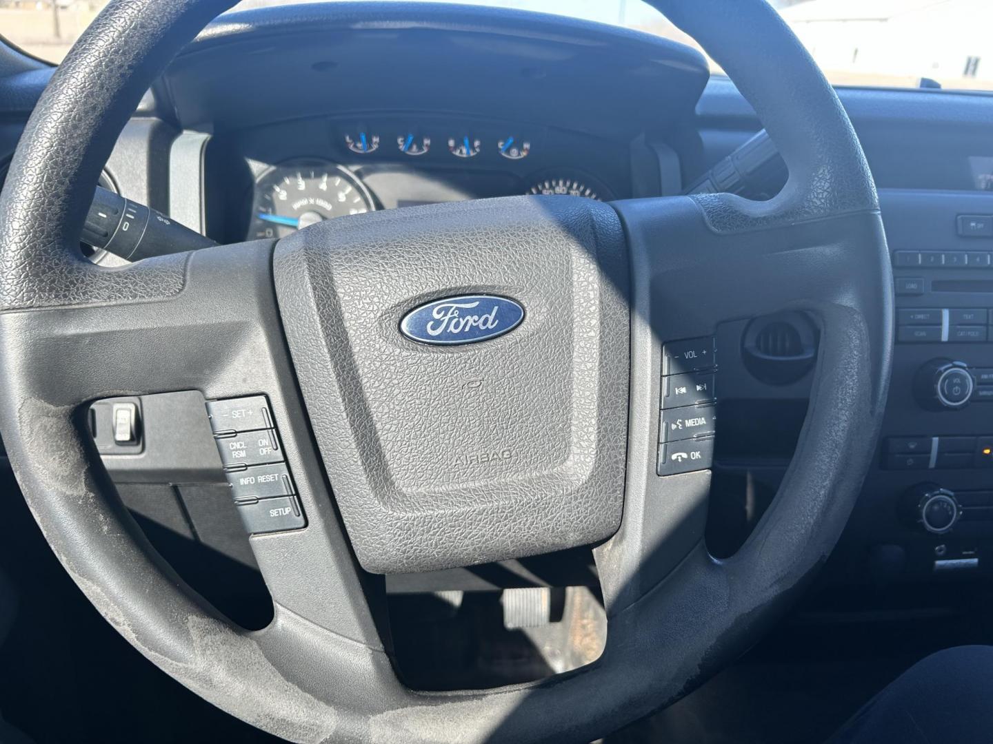 2014 White /Gray Ford F-150 XL (1FTEX1CM1EK) with an 3.7L V6 DOHC 24V engine, 6-Speed Automatic transmission, located at 17760 Hwy 62, Morris, OK, 74445, (918) 733-4887, 35.609104, -95.877060 - 2014 FORD F-150 XL SUPERCAB 7FT. BED 2WD 3.7L V6 BI-FUEL SYSTEM RUNS ON CNG OR GASOLINE. FEATURES KEYLESS REMOTE ENTRY, POWER LOCKS, POWER WINDOWS, AM/FM STEREO, SIRIUS XM STEREO, CD PLAYER, AUXILLARY PORT, CRUISE CONTROL, TRACTION CONTROL, MULTI-FUNCTIONING STEERING WHEEL CONTROLS, TRAILER HITCH, - Photo#14