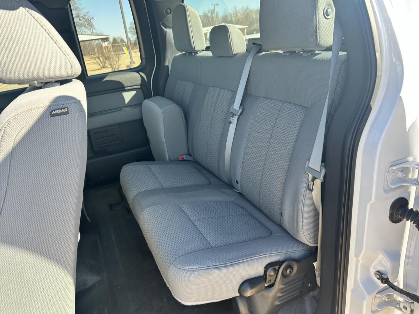 2014 White /Gray Ford F-150 XL (1FTEX1CM1EK) with an 3.7L V6 DOHC 24V engine, 6-Speed Automatic transmission, located at 17760 Hwy 62, Morris, OK, 74445, (918) 733-4887, 35.609104, -95.877060 - 2014 FORD F-150 XL SUPERCAB 7FT. BED 2WD 3.7L V6 BI-FUEL SYSTEM RUNS ON CNG OR GASOLINE. FEATURES KEYLESS REMOTE ENTRY, POWER LOCKS, POWER WINDOWS, AM/FM STEREO, SIRIUS XM STEREO, CD PLAYER, AUXILLARY PORT, CRUISE CONTROL, TRACTION CONTROL, MULTI-FUNCTIONING STEERING WHEEL CONTROLS, TRAILER HITCH, - Photo#16