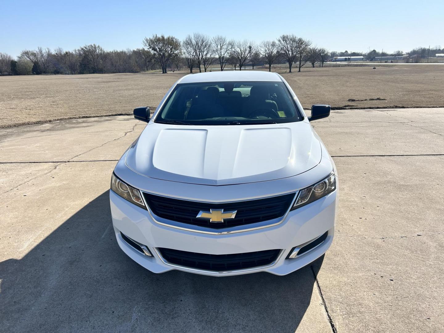 2016 White /Gray Chevrolet Impala CNG 2FL (2G11Y5SN2G9) with an 3.6L V6 DOHC 24V CNG engine, 6A transmission, located at 17760 Hwy 62, Morris, OK, 74445, (918) 733-4887, 35.609104, -95.877060 - 2016 CHEVY IMPALA HAS THE 3.6 V6 ENGINE AND IS FWD. THE IMPALA IS A BI-FUEL CAR THAT RUNS ON BOTH CNG (COMPRESSED NATUAL GAS) OR GASOLINE. THIS CAR FEATURES KEYLESS REMOTE START, KEYLESS REMOTE ENTRY, POWER LOCKS, POWER WINDOWS, POWER SEATS, POWER MIRRORS, AM/FM STEREO, CLOTH SEATS, BACK UP CAMERA, - Photo#1
