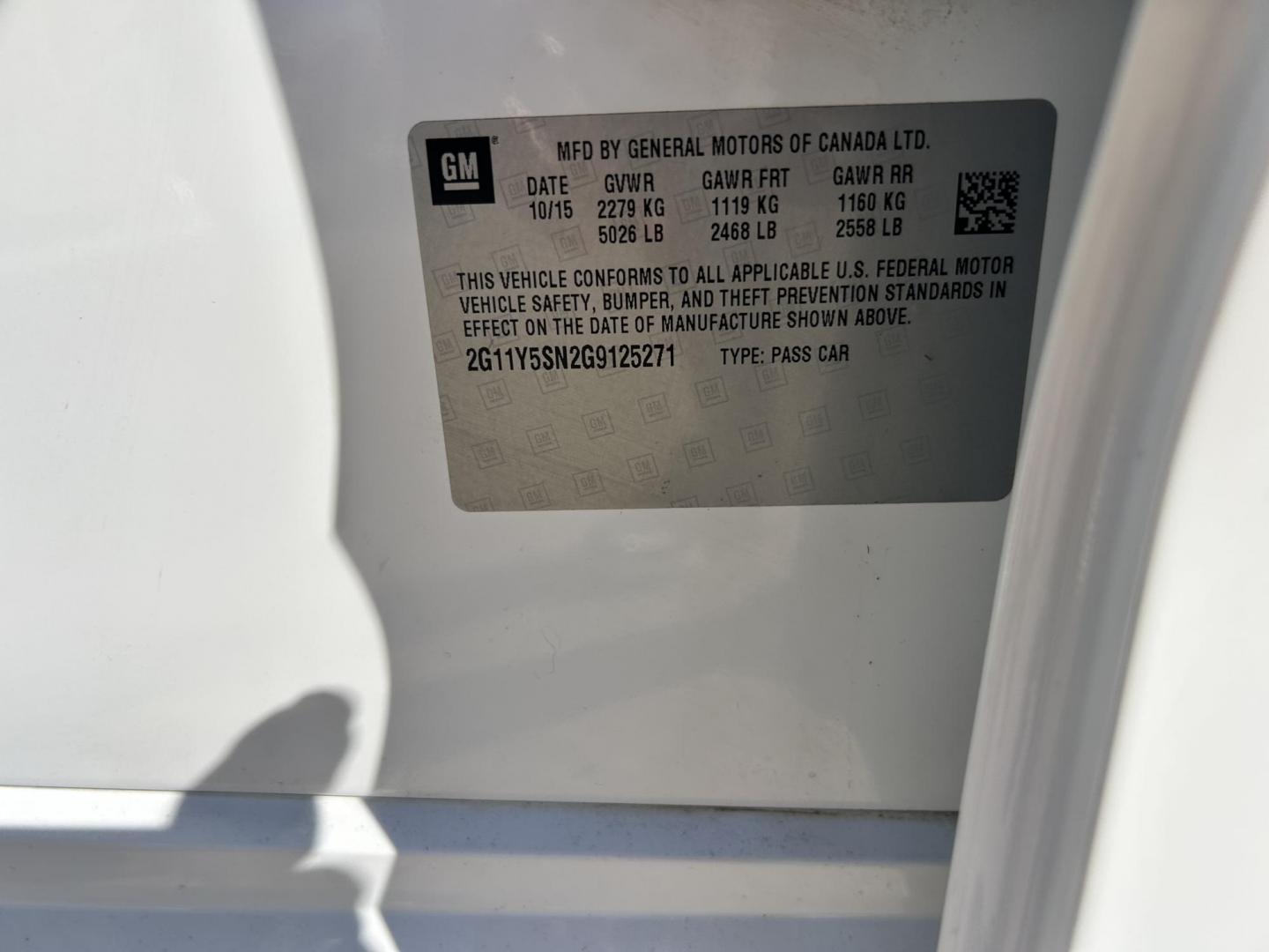 2016 White /Gray Chevrolet Impala CNG 2FL (2G11Y5SN2G9) with an 3.6L V6 DOHC 24V CNG engine, 6A transmission, located at 17760 Hwy 62, Morris, OK, 74445, (918) 733-4887, 35.609104, -95.877060 - 2016 CHEVY IMPALA HAS THE 3.6 V6 ENGINE AND IS FWD. THE IMPALA IS A BI-FUEL CAR THAT RUNS ON BOTH CNG (COMPRESSED NATUAL GAS) OR GASOLINE. THIS CAR FEATURES KEYLESS REMOTE START, KEYLESS REMOTE ENTRY, POWER LOCKS, POWER WINDOWS, POWER SEATS, POWER MIRRORS, AM/FM STEREO, CLOTH SEATS, BACK UP CAMERA, - Photo#24
