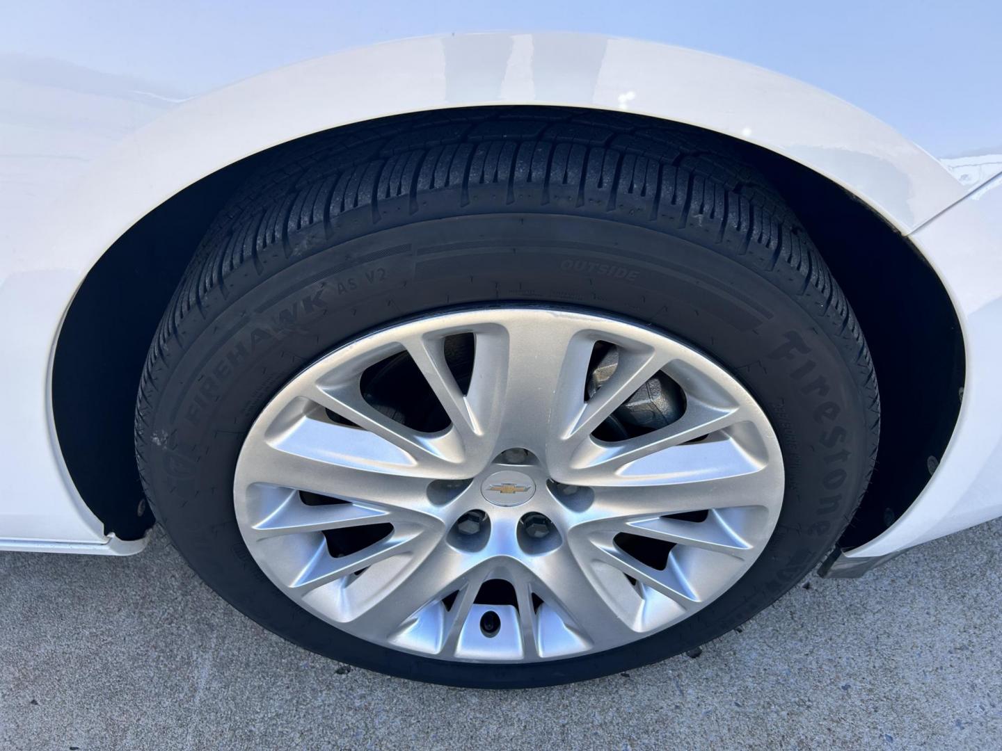 2016 White /Gray Chevrolet Impala CNG 2FL (2G11Y5SN2G9) with an 3.6L V6 DOHC 24V CNG engine, 6A transmission, located at 17760 Hwy 62, Morris, OK, 74445, (918) 733-4887, 35.609104, -95.877060 - 2016 CHEVY IMPALA HAS THE 3.6 V6 ENGINE AND IS FWD. THE IMPALA IS A BI-FUEL CAR THAT RUNS ON BOTH CNG (COMPRESSED NATUAL GAS) OR GASOLINE. THIS CAR FEATURES KEYLESS REMOTE START, KEYLESS REMOTE ENTRY, POWER LOCKS, POWER WINDOWS, POWER SEATS, POWER MIRRORS, AM/FM STEREO, CLOTH SEATS, BACK UP CAMERA, - Photo#23
