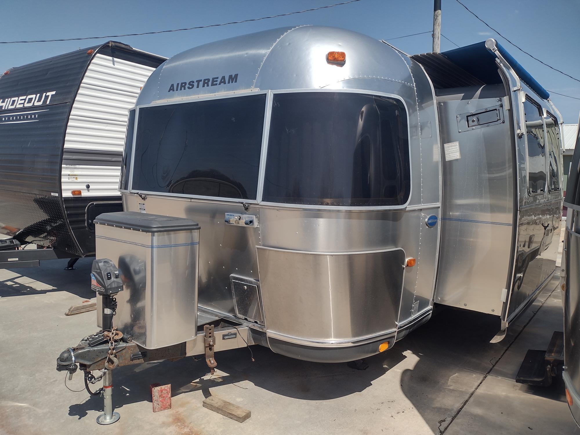 photo of 2003 AIRSTREAM CLASSIC LIMITED M30 WITH SLIDE OUT  31FT OVERALL 