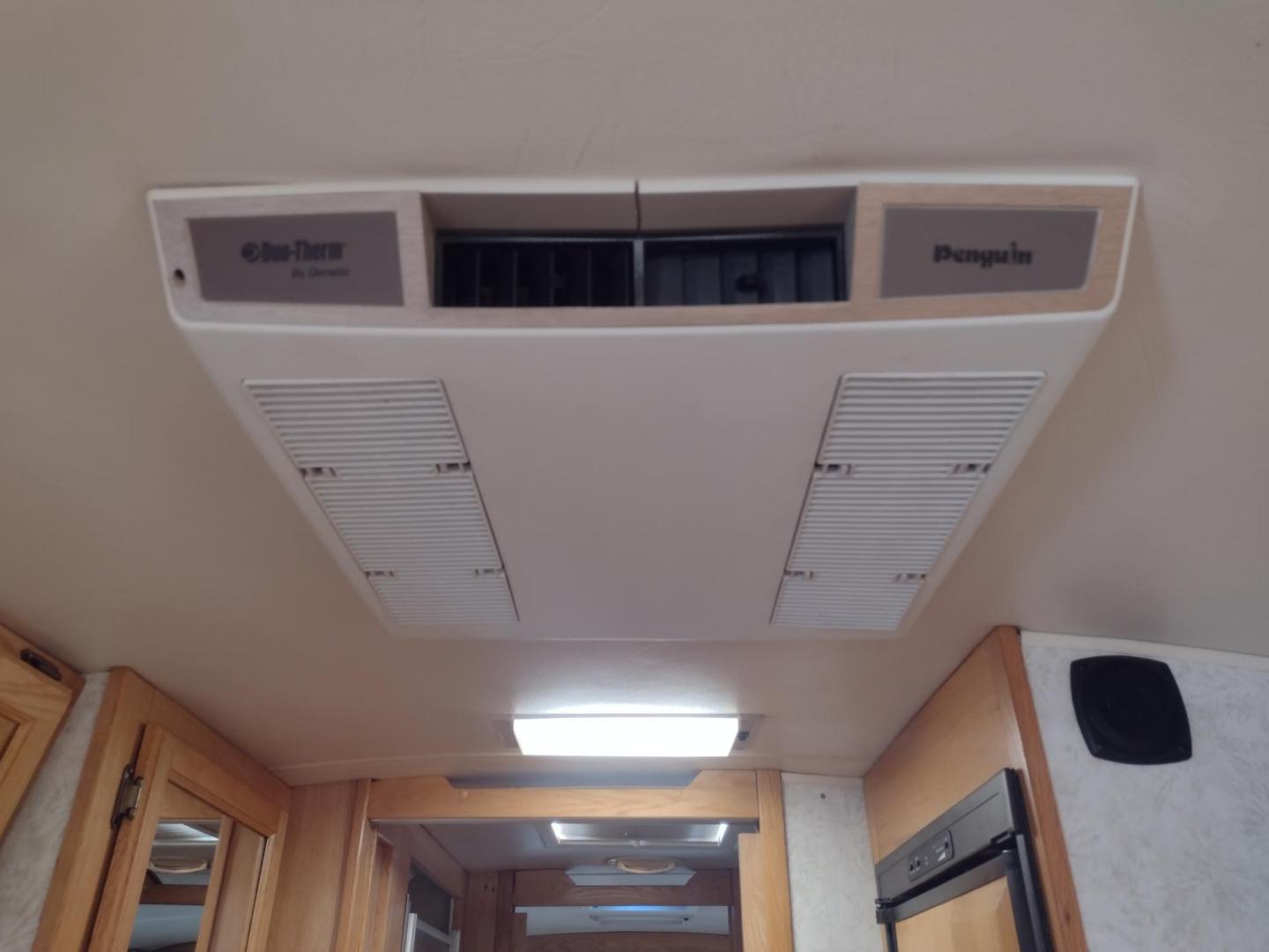 2003 Silver /TAN AIRSTREAM M30 LIMITED M30 LIMITED (1STJBBP213J) , located at 17760 Hwy 62, Morris, OK, 74445, 35.609104, -95.877060 - GRAB IT WHILE YOU CAN!!! 2003 AIRSTREAM CLASSIC LIMITED M30 WITH SLIDE OUT OVERALL 31FT. IN THE LIVING/KITCHEN AREA IS LEATHER SOFA THAT FOLDS DOWN FOR ADDITIONAL SLEEPING, STORAGE DRAWER UNDER SOFA, HAS A SIDE TABLE, OVERHEAD STORAGE CABINETS, LEATHER BOOTH STYLE DINETTE THAT FOLDS DOWN FOR ADDITIO - Photo#33