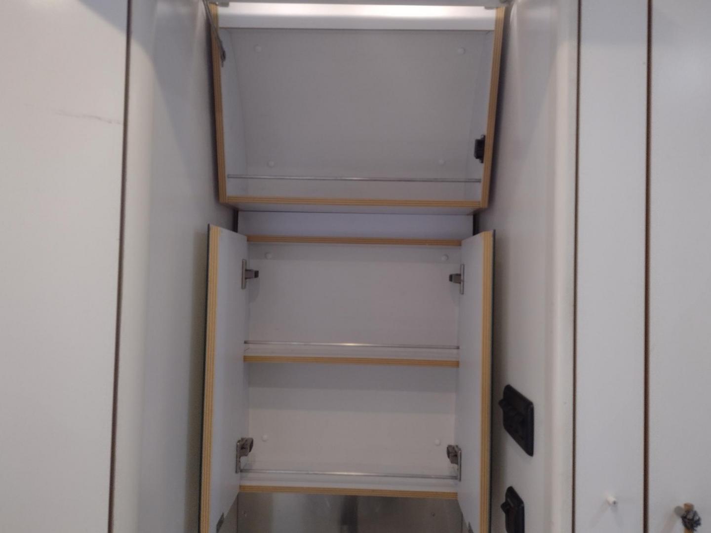 2007 Silver Airstream OCEAN BREEZE 25CCD 25CCD (1STCFYJ2X7J) , located at 17760 Hwy 62, Morris, OK, 74445, 35.609104, -95.877060 - CAMPING SEASON IS HERE GRAB IT WHILE YOU CAN!!! A 2007 AIRSTREAM INTERNATIONAL OCEAN BREEZE 25CCD OVERALL 26FT. IN THE FRONT IS THE LIVING/KITCHEN AREA THAT FEATURES A CLOTH COUCH WITH OVERHEAD CABINET, STORAGE UNDER THE COUCH, BOOTH STYLE DINETTE THAT FOLDS DOWN FOR ADDITIONAL SLEEPING, OVERHEAD C - Photo#26