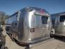 2007 Silver Airstream OCEAN BREEZE 25CCD 25CCD (1STCFYJ2X7J) , located at 17760 Hwy 62, Morris, OK, 74445, 35.609104, -95.877060 - CAMPING SEASON IS HERE GRAB IT WHILE YOU CAN!!! A 2007 AIRSTREAM INTERNATIONAL OCEAN BREEZE 25CCD OVERALL 26FT. IN THE FRONT IS THE LIVING/KITCHEN AREA THAT FEATURES A CLOTH COUCH WITH OVERHEAD CABINET, STORAGE UNDER THE COUCH, BOOTH STYLE DINETTE THAT FOLDS DOWN FOR ADDITIONAL SLEEPING, OVERHEAD C - Photo#5