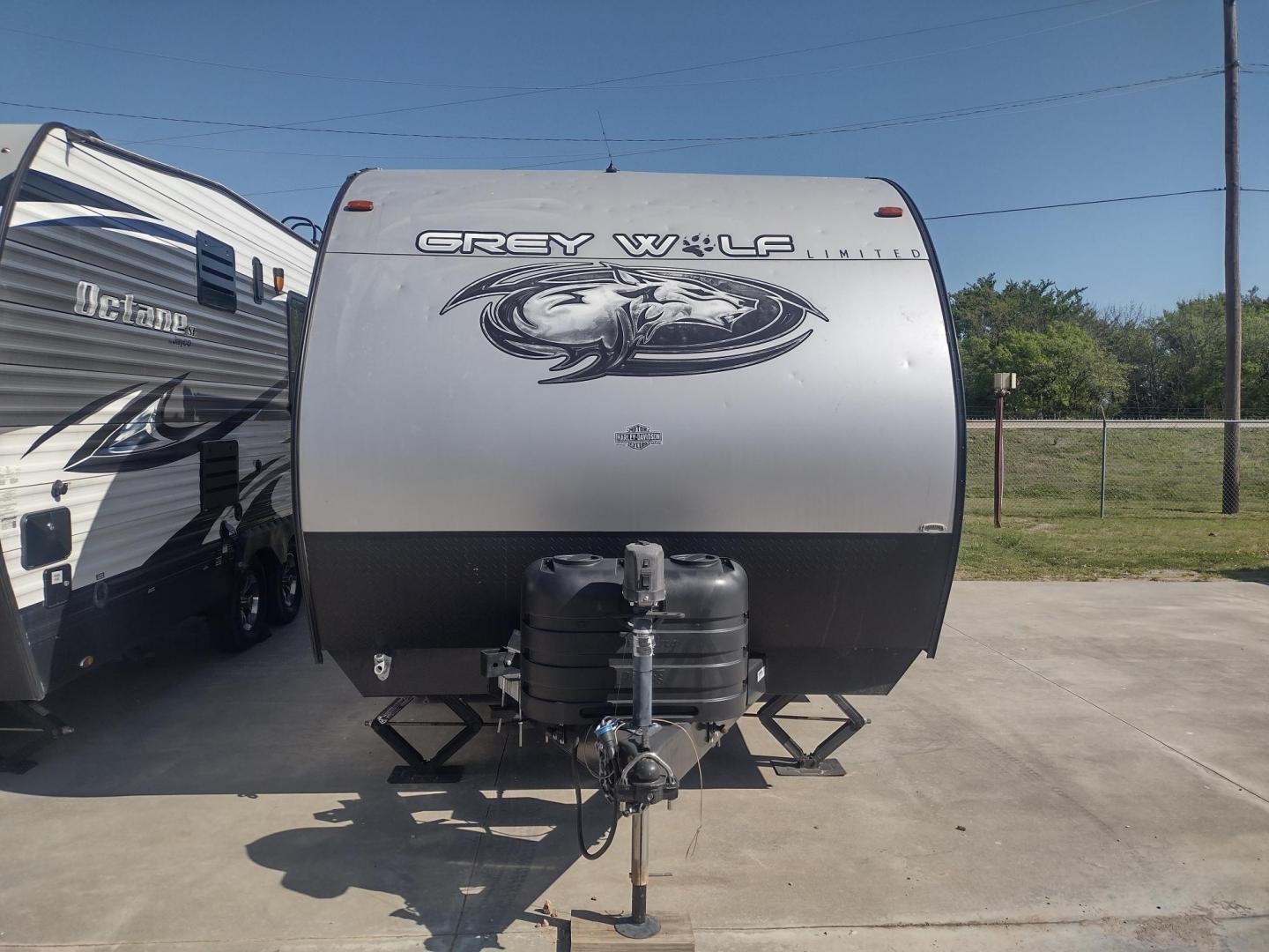 2020 Silver Forest River GREY WOLF PUP 22RR 22RR (4X4TCKX24LK) , located at 17760 Hwy 62, Morris, OK, 74445, 35.609104, -95.877060 - CAMPING SEASON IS HERE! CHECK OUT THIS 2020 FOREST RIVER GREY WOLF PUP TOY HAULER 22RR 29FT OVERALL WITH A 15FT POWER AWNING. IN THE LIVING/KITCHEN AREA IS A FARM STYLE SINK WITH OVERHEAD CABINETS, 3 BURNER STOVE WITH OVEN, OVERHEAD MICROWAVE, PANTRY, MID-SIZE FRIDGE, AM/FM RADIO, BOOTH STYLE DINETT - Photo#1