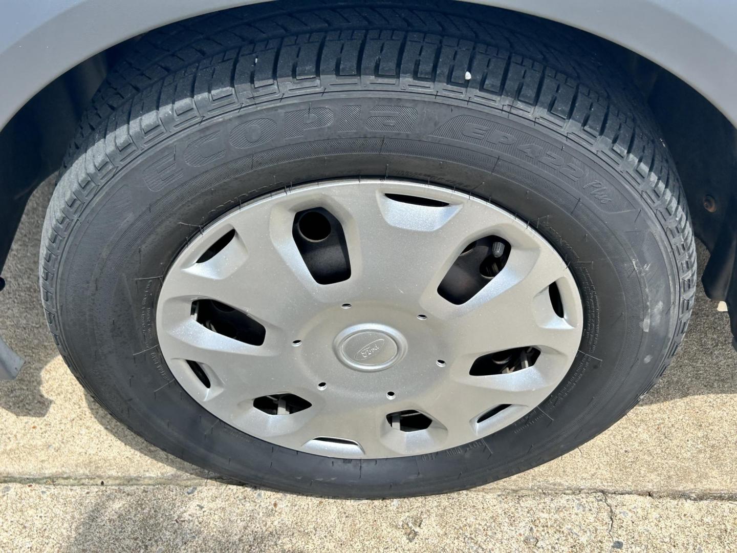 2013 White /Gray Ford Transit Connect XL with Side and Rear Door Glass (NM0LS7CN2DT) with an 2.0L L4 DOHC 16V engine, 4-Speed Automatic transmission, located at 17760 Hwy 62, Morris, OK, 74445, (918) 733-4887, 35.609104, -95.877060 - 2013 FORD TRANSIT CARGO VAN, DEDICATED CNG, VEHICLE IS NOT EQUIPPED TO RUN ON GASOLINE. 4 CYL, POWER WINDOWS, KEYLESS ENTRY REMOTE, POWER LOCKS, AIR, TILT, CRUISE, 16 GALLON CNG TANKS. RUNS AND DRIVES WELL. APPROXIMATELY 300 MILE RANGE ON A FULL TANK VERY GOOD CONDITION. ONLY19,663 MILES!!!! HAS A - Photo#20