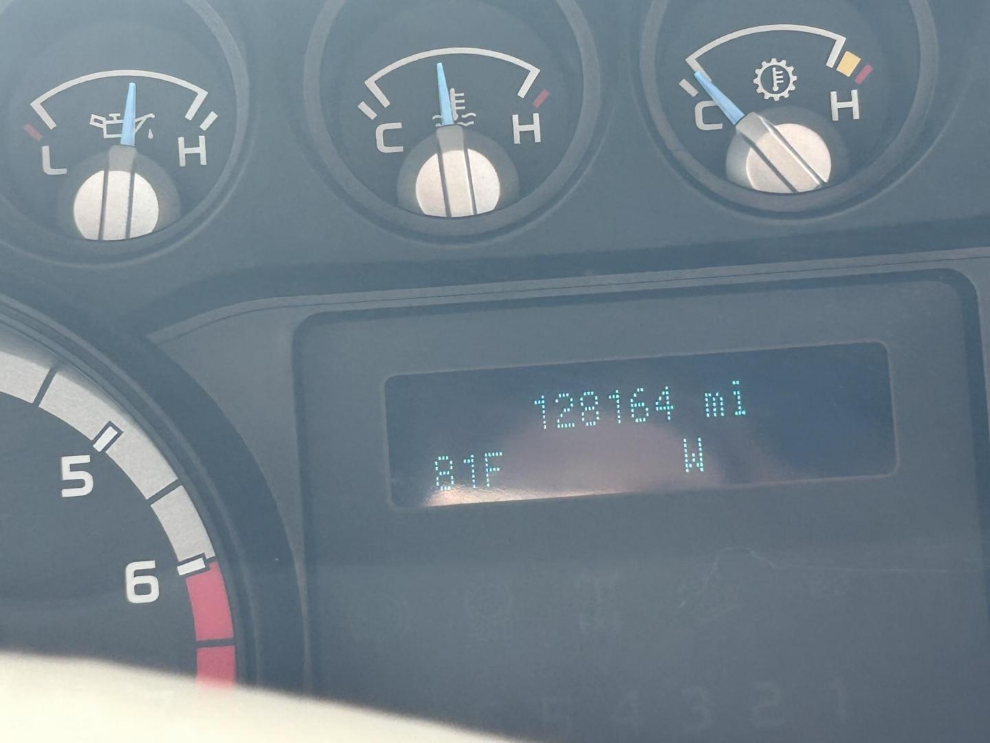 2014 White /Gray Ford F-250 SD XLT SuperCab Long Bed 4WD (1FT7X2B67EE) with an 6.2L V8 OHV 16V engine, 6-Speed Automatic transmission, located at 17760 Hwy 62, Morris, OK, 74445, (918) 733-4887, 35.609104, -95.877060 - 2014 F250 SUPER DUTY 4WD IS A BI-FUEL SYSTEM THAT RUNS ON CNG OR GASOLINE. THIS TRUCK HAS A 6.2L V8 ENGINE, FEATURES MANUAL SEAT, POWER WINDOWS, POWER LOCKS, POWER MIRRORS, AM FM RADIO, TRACTION CONTROL, CRUISE CONTROL, BED LINER AND TRAILER HITCH. A PREMIER ALTERNATIVE FUEL CONVERSION THAT IS EPA - Photo#9
