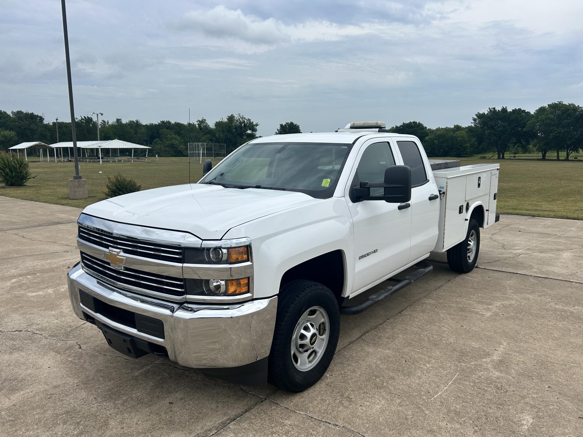 photo of 2015 CHEVY SILVERADO 2500 HD BI-FUEL SYSTEM RUNS ON CNG (COMPRESSED NATURAL GAS) OR GASOLINE $1290 TAX CREDIT AVAILABLE 