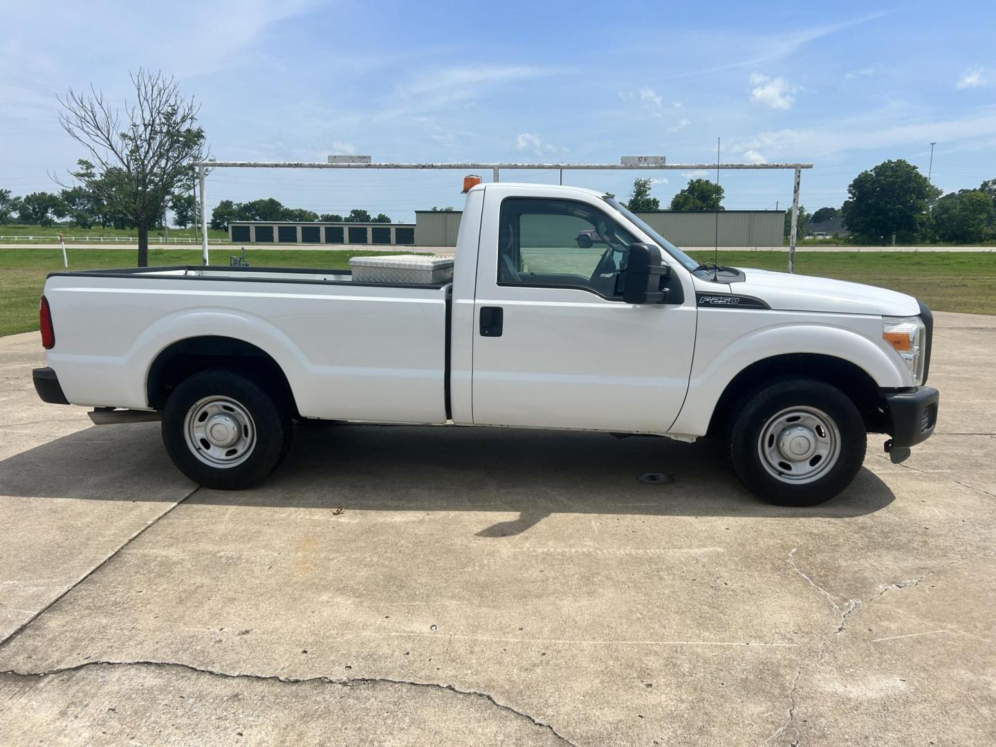 2013 White /Gray Ford F-250 SD 2WD (1FTBF2A69DE) with an 6.2L V8 OHV 16V engine, 6-Speed Automatic transmission, located at 17760 Hwy 62, Morris, OK, 74445, (918) 733-4887, 35.609104, -95.877060 - 2013 F250 SUPER DUTY IS A DEDICATED CNG. THIS TRUCK HAS A 6.2L V8 ENGINE, FEATURES MANUAL SEAT, MANUAL WINDOWS, MANUAL LOCKS, MANUAL MIRRORS, AM FM RADIO, FACTORY TRAILER BREAKS, TRACTION CONTROL, TOOL BOX AND TRAILER HITCH. CLEAN TITLE, 30,356 MILES, 245/75R17 TIRES. THIS SHOULD QUALIFY FOR A TAX C - Photo#3
