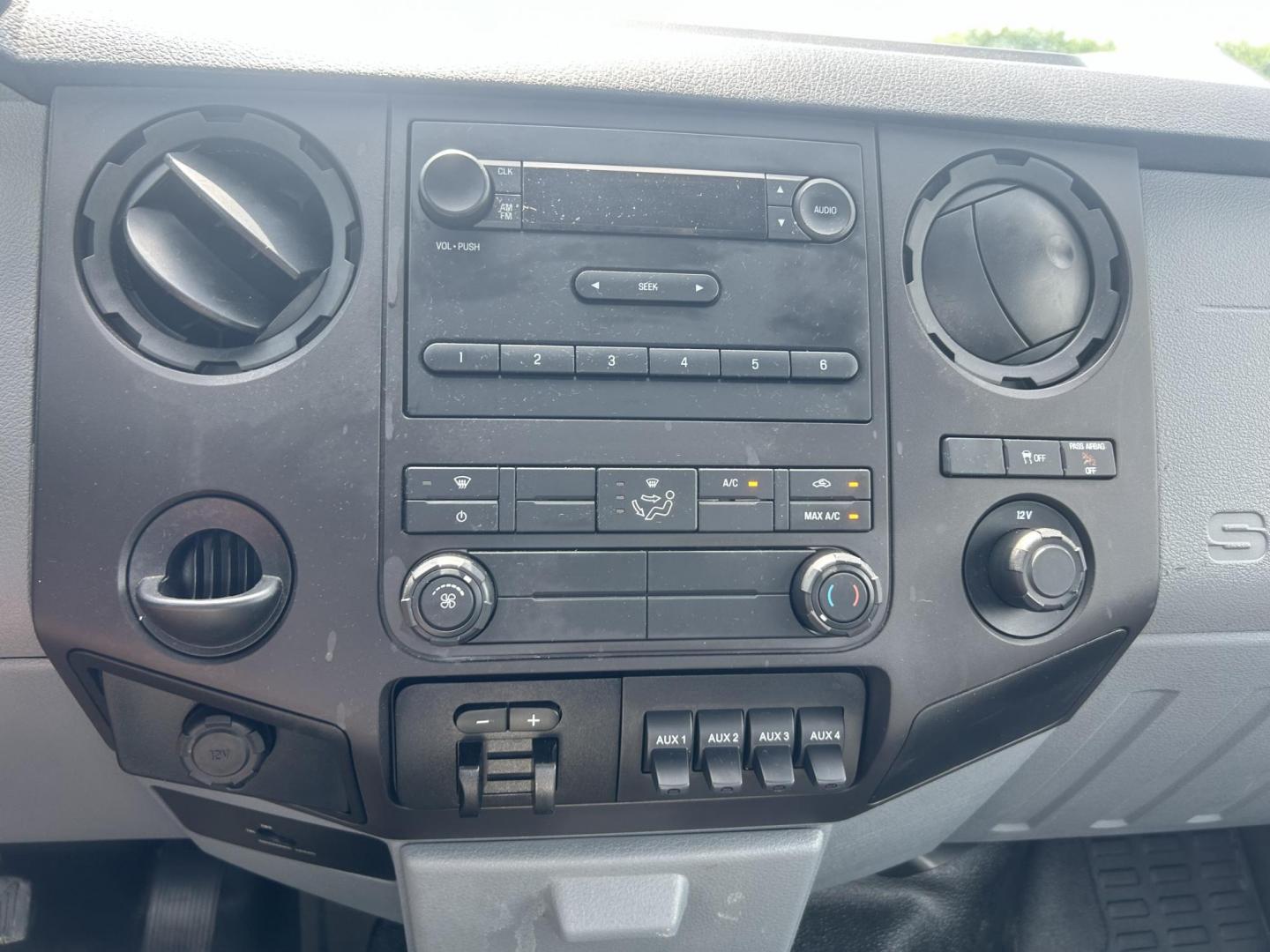 2013 White /Gray Ford F-250 SD 2WD (1FTBF2A69DE) with an 6.2L V8 OHV 16V engine, 6-Speed Automatic transmission, located at 17760 Hwy 62, Morris, OK, 74445, (918) 733-4887, 35.609104, -95.877060 - 2013 F250 SUPER DUTY IS A DEDICATED CNG. THIS TRUCK HAS A 6.2L V8 ENGINE, FEATURES MANUAL SEAT, MANUAL WINDOWS, MANUAL LOCKS, MANUAL MIRRORS, AM FM RADIO, FACTORY TRAILER BREAKS, TRACTION CONTROL, TOOL BOX AND TRAILER HITCH. CLEAN TITLE, 30,356 MILES, 245/75R17 TIRES. THIS SHOULD QUALIFY FOR A TAX C - Photo#12