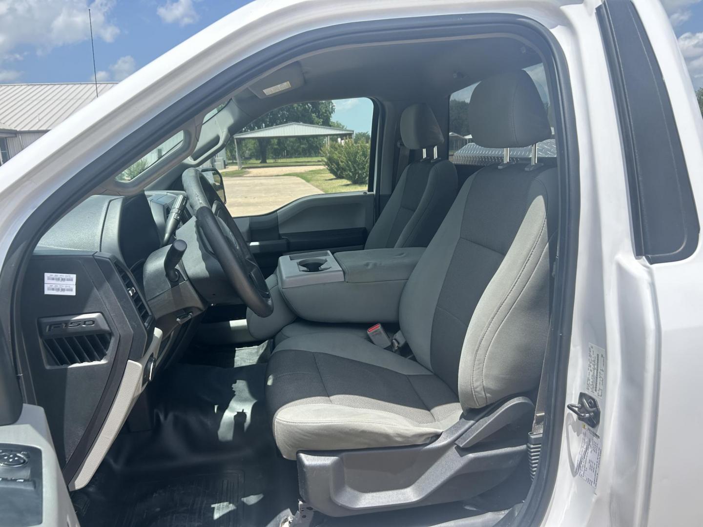 2016 White /Gray Ford F-150 XL 6.5-ft. Bed 2WD (1FTMF1CF9GK) with an 5.0L V8 engine, 6A transmission, located at 17760 Hwy 62, Morris, OK, 74445, (918) 733-4887, 35.609104, -95.877060 - 2016 FORD F150 XL 6.5FT BED 2WD WITH THE 5.0 V8 ENGINE. FEATURES A REMOTE KEYLESS ENTRY, POWER LOCKS, POWER WINDOWS, POWER MIRRORS, MANUEL SEATS, CLOTH SEATS, BACKUP CAMERA, AM/FM RADIO, CD PLAYER, AUXILIARY PORT, TRACTION CONTROL, BEDLINER, AND JOBOX TOOL BOX. 245/70R17 TIRES AND ONLY 86,390 MILES - Photo#8