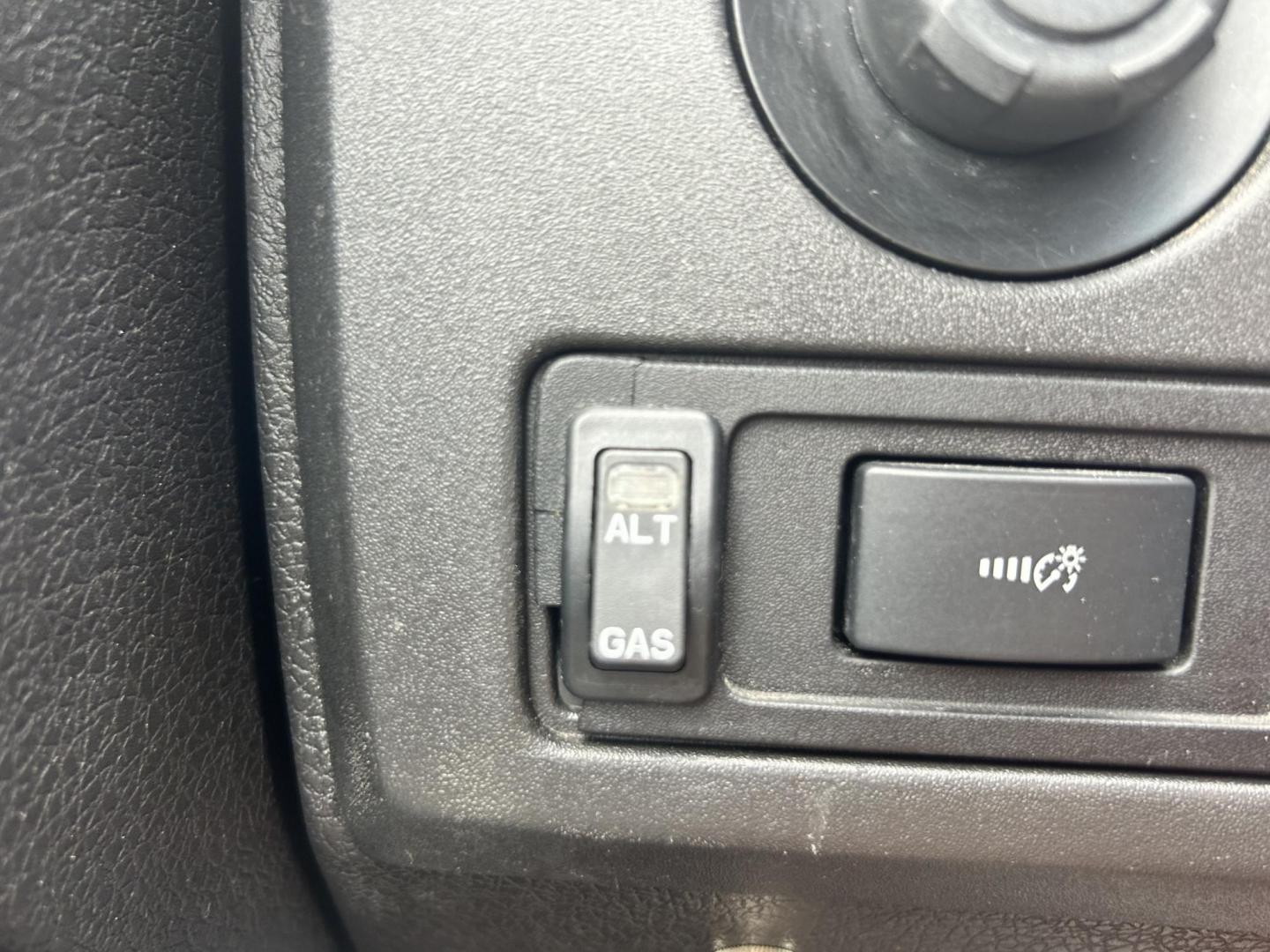 2014 White /Gray Ford F-150 (1FTEX1EM6EK) with an 3.7L V6 DOHC 24V engine, 6-Speed Automatic transmission, located at 17760 Hwy 62, Morris, OK, 74445, (918) 733-4887, 35.609104, -95.877060 - 2014 FORD F-150 XL EXTENDED CAB. 4WD 3.7L V6 BI-FUEL SYSTEM RUNS ON CNG OR GASOLINE. FEATURES KEYLESS REMOTE ENTRY, POWER LOCKS, POWER WINDOWS, AM/FM STEREO, SIRIUS XM STEREO, CD PLAYER, AUXILLARY PORT, CRUISE CONTROL, TRACTION CONTROL, MULTI-FUNCTIONING STEERING WHEEL CONTROLS, TRAILER HITCH, AND - Photo#15