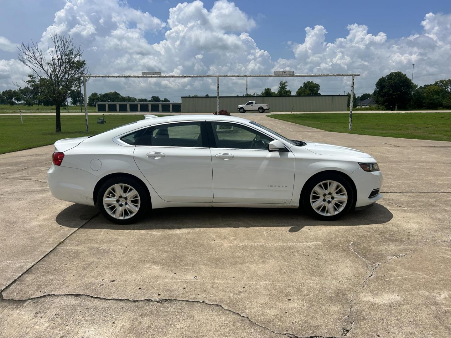 2016 White /Gray Chevrolet Impala CNG 3LT (2G1125SN9G9) with an 3.6L V6 DOHC 24V CNG engine, 6A transmission, located at 17760 Hwy 62, Morris, OK, 74445, (918) 733-4887, 35.609104, -95.877060 - 2016 CHEVY IMPALA HAS THE 3.6 V6 ENGINE AND IS FWD. THE IMPALA IS A BI-FUEL CAR THAT RUNS ON BOTH CNG (COMPRESSED NATUAL GAS) OR GASOLINE. THIS CAR FEATURES KEYLESS REMOTE START, KEYLESS REMOTE ENTRY, POWER LOCKS, POWER WINDOWS, POWER SEATS, POWER MIRRORS, AM/FM STEREO, CLOTH SEATS, DUAL CLIMATE CON - Photo#3