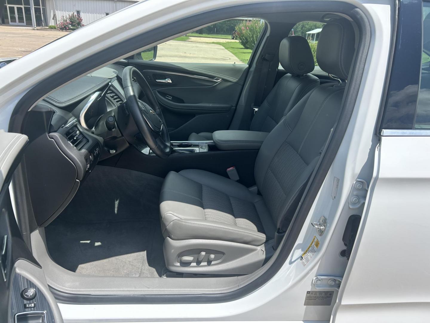 2016 White /Gray Chevrolet Impala CNG 3LT (2G1125SN9G9) with an 3.6L V6 DOHC 24V CNG engine, 6A transmission, located at 17760 Hwy 62, Morris, OK, 74445, (918) 733-4887, 35.609104, -95.877060 - 2016 CHEVY IMPALA HAS THE 3.6 V6 ENGINE AND IS FWD. THE IMPALA IS A BI-FUEL CAR THAT RUNS ON BOTH CNG (COMPRESSED NATUAL GAS) OR GASOLINE. THIS CAR FEATURES KEYLESS REMOTE START, KEYLESS REMOTE ENTRY, POWER LOCKS, POWER WINDOWS, POWER SEATS, POWER MIRRORS, AM/FM STEREO, CLOTH SEATS, DUAL CLIMATE CON - Photo#8