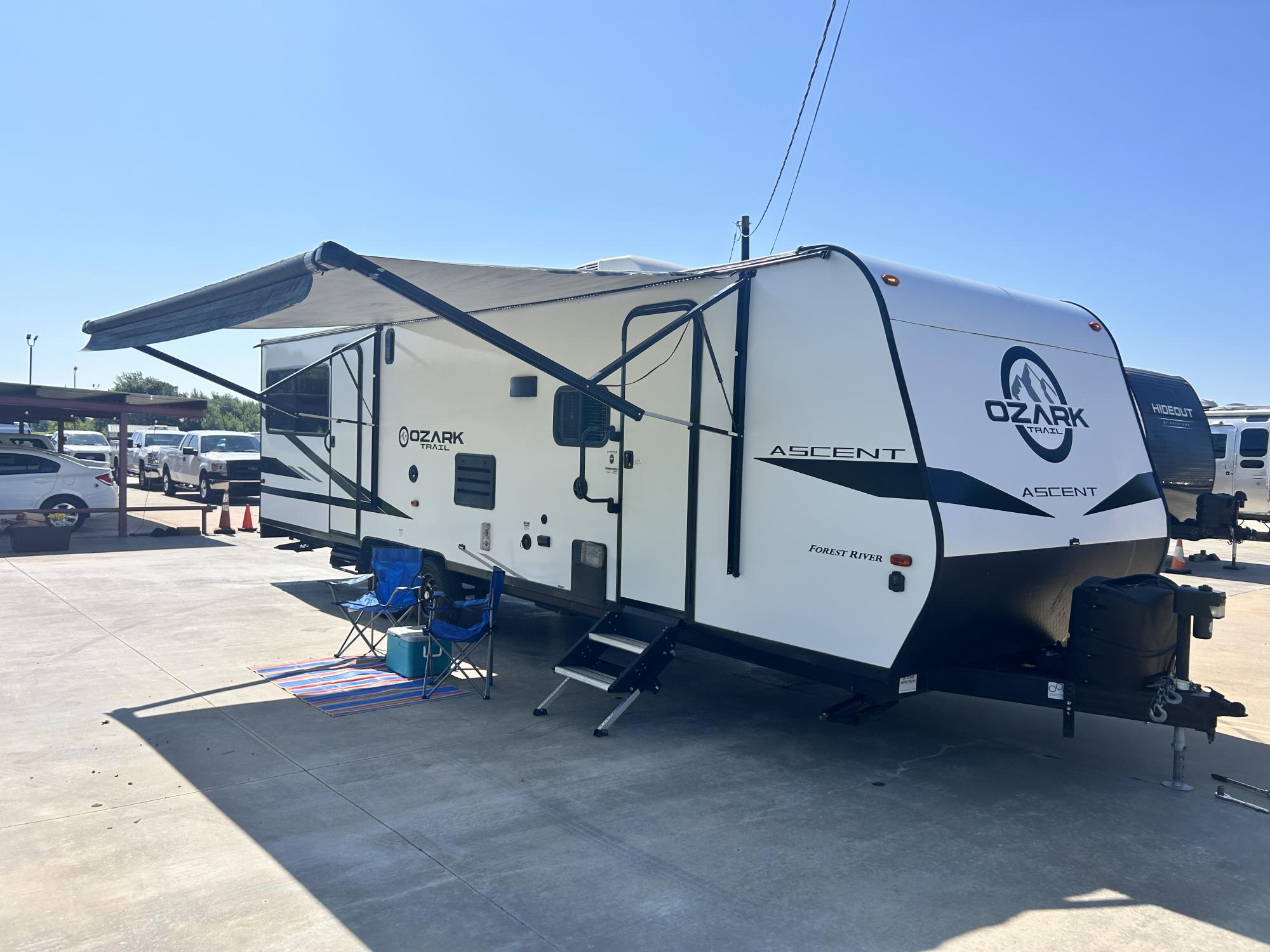 photo of 2020 FOREST RIVER OZARK TRAIL 2700THX TOY HAULER 31FT OVERALL 