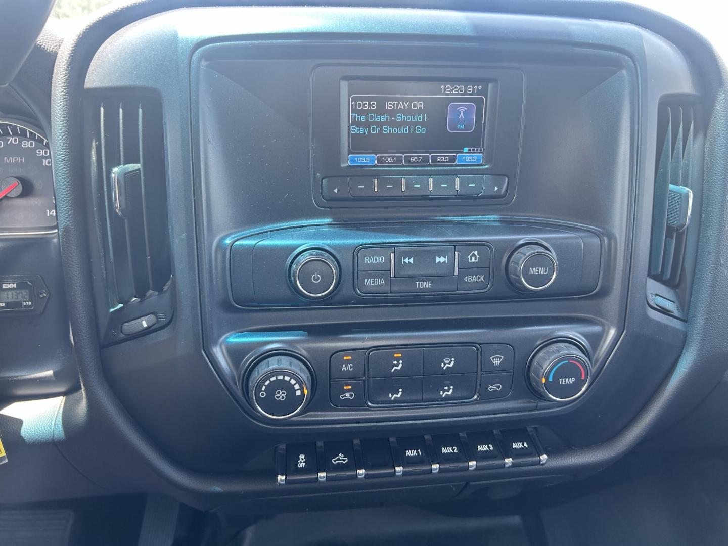 2017 WHITE /Gray Chevrolet Silverado 2500HD Work Truck Double Cab 2WD (1GC2CUEG1HZ) with an 6.0L V8 OHV 16V FFV engine, 6A transmission, located at 17760 Hwy 62, Morris, OK, 74445, (918) 733-4887, 35.609104, -95.877060 - 2017 CHEVY SILVERADO 2500 HD HAS THE 6.0L V8 AND IS 2WD. IT FEATURES POWER LOCKS, POWER WINDOWS, MANUAL SEATS, LEATHER INTERIOR, NO BACK SEAT REMOVED FOR WORK SHELVING, AM/FM RADIO, BACKUP CAMERA, TRACTION CONTOL, TRAILER BRAKES, TOOL BED, AND HITCH. IT RUNS ON CNG (COMPRESSED NATURAL GAS) A PREMIE - Photo#10
