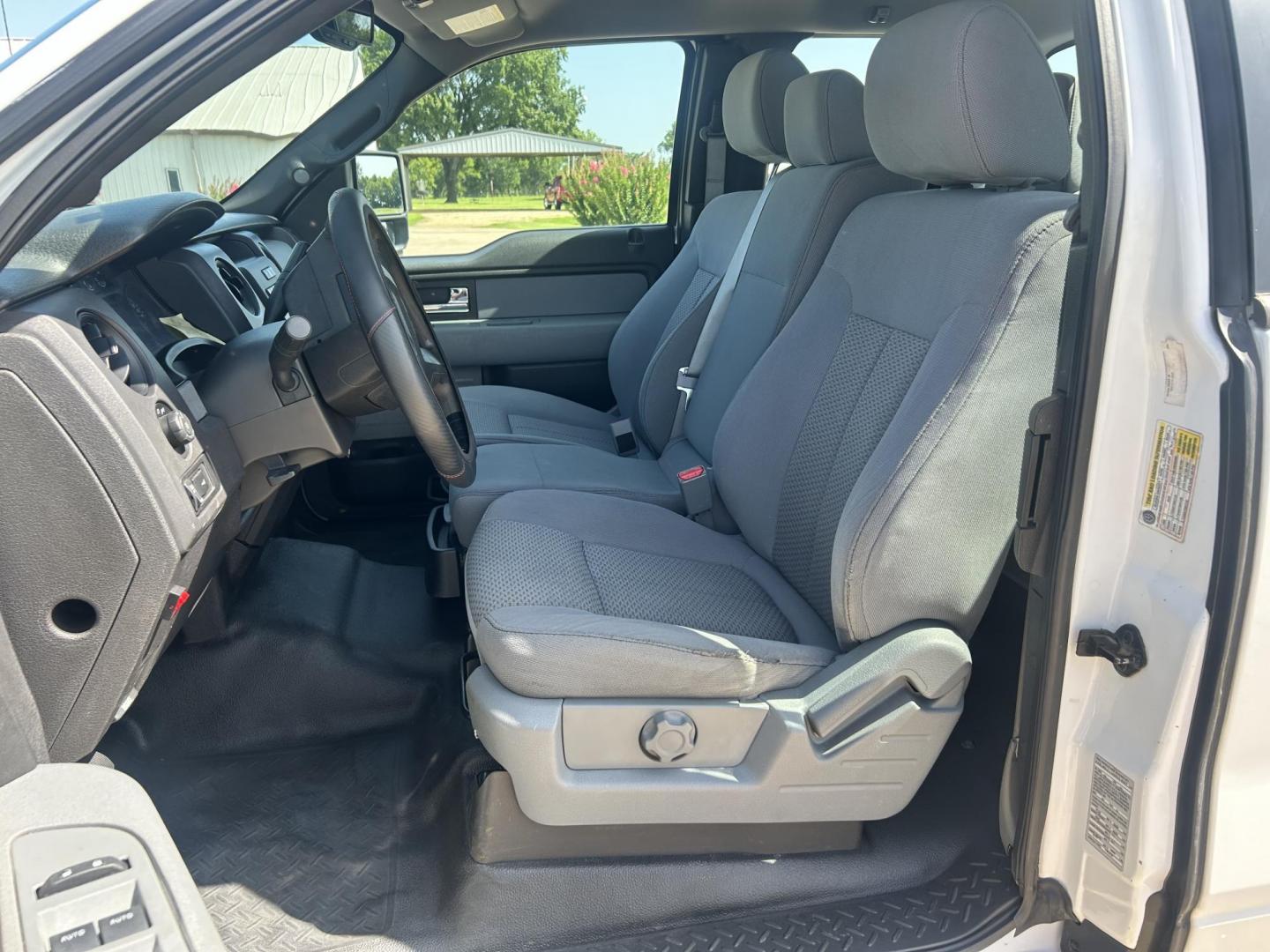 2012 WHITE /Gray Ford F-150 XL (1FTVX1CF1CK) with an 5.0L V8 engine, 6-Speed Automatic transmission, located at 17760 Hwy 62, Morris, OK, 74445, (918) 733-4887, 35.609104, -95.877060 - 2012 FORD F-150 HAS THE 5.0L V8 AND IS 2WD. FEATURES POWER LOCKS, POWER WINDOWS, POWER MIRRORS, AM/FM STEREO, SIRIUS STEREO CD PLAYER, AUXILLARY PORT, CRUISE CONTROL, TRACTION CONTROL, MULTI-FUNCTION STEERING CONTROL, BED LINER, TOOL BOXES, TRAILER BRAKES AND TRAILER HITCH. A PREMIER ALTERNATIVE FUE - Photo#8