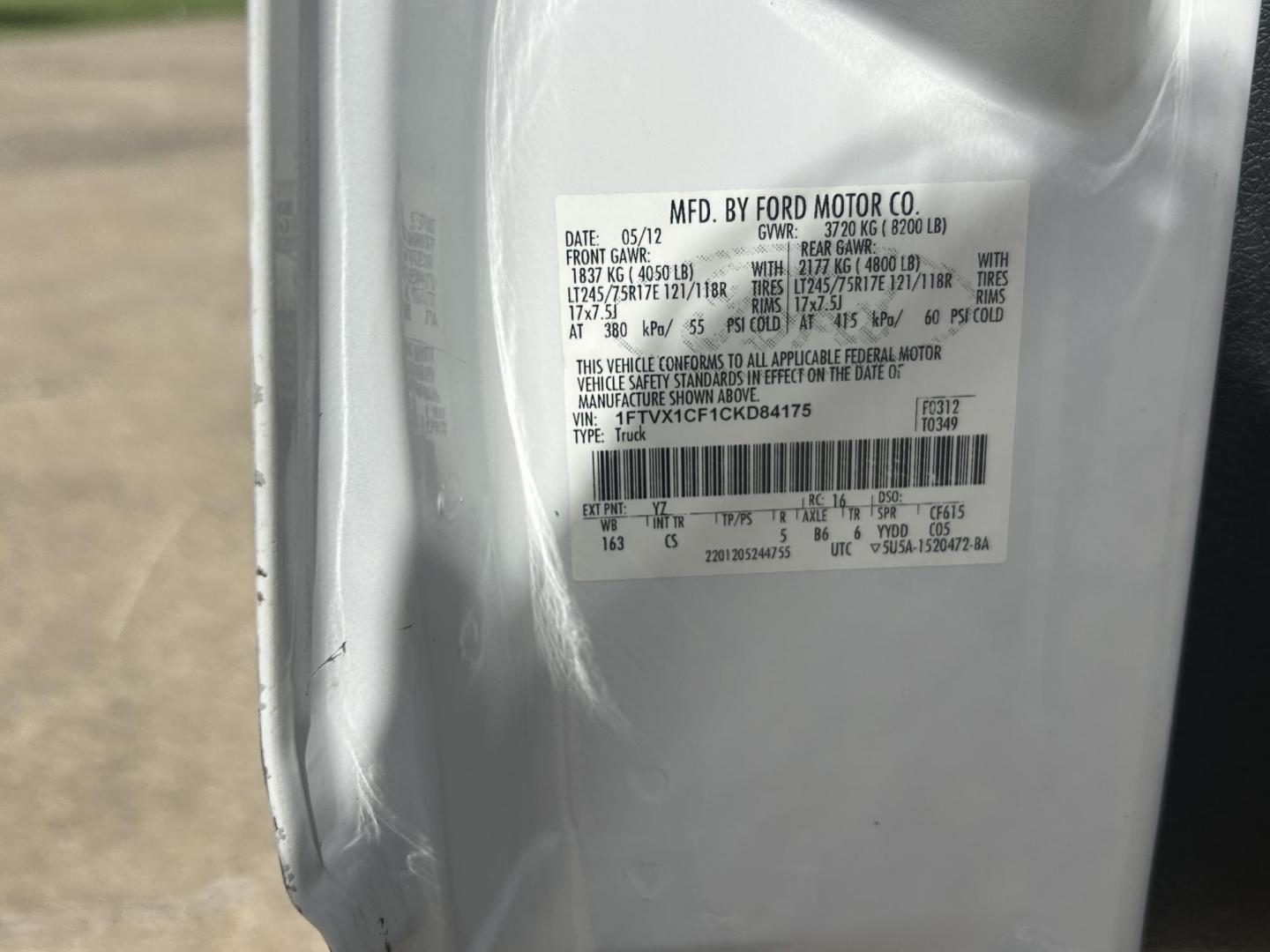 2012 WHITE /Gray Ford F-150 XL (1FTVX1CF1CK) with an 5.0L V8 engine, 6-Speed Automatic transmission, located at 17760 Hwy 62, Morris, OK, 74445, (918) 733-4887, 35.609104, -95.877060 - 2012 FORD F-150 HAS THE 5.0L V8 AND IS 2WD. FEATURES POWER LOCKS, POWER WINDOWS, POWER MIRRORS, AM/FM STEREO, SIRIUS STEREO CD PLAYER, AUXILLARY PORT, CRUISE CONTROL, TRACTION CONTROL, MULTI-FUNCTION STEERING CONTROL, BED LINER, TOOL BOXES, TRAILER BRAKES AND TRAILER HITCH. A PREMIER ALTERNATIVE FUE - Photo#33