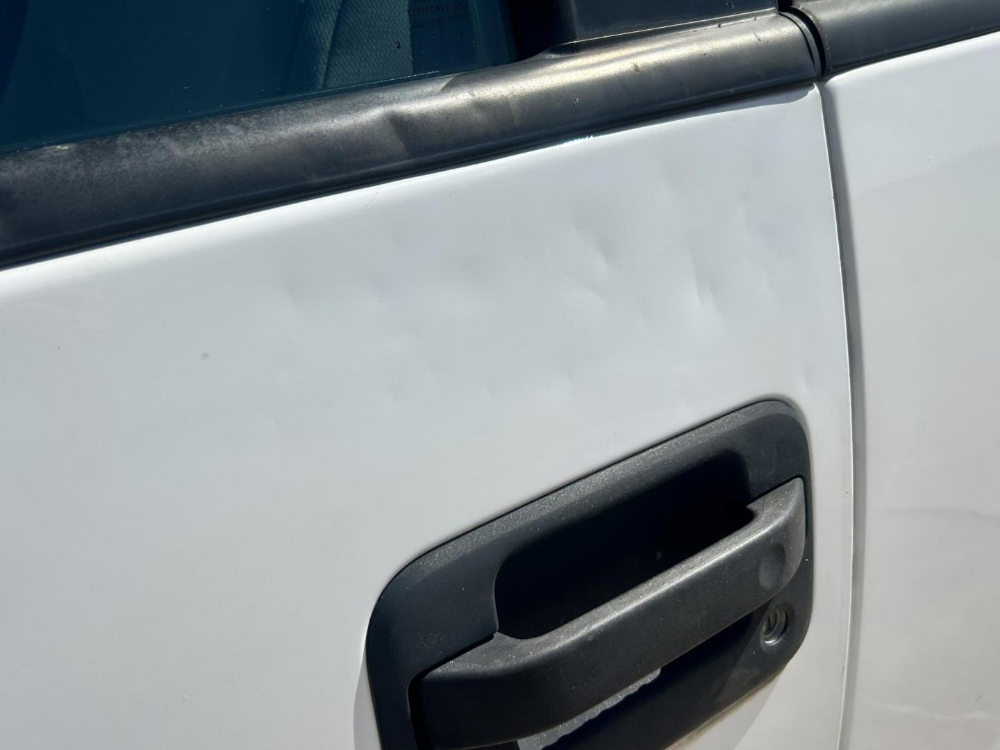 2012 WHITE /Gray Ford F-150 XL (1FTVX1CF1CK) with an 5.0L V8 engine, 6-Speed Automatic transmission, located at 17760 Hwy 62, Morris, OK, 74445, (918) 733-4887, 35.609104, -95.877060 - 2012 FORD F-150 HAS THE 5.0L V8 AND IS 2WD. FEATURES POWER LOCKS, POWER WINDOWS, POWER MIRRORS, AM/FM STEREO, SIRIUS STEREO CD PLAYER, AUXILLARY PORT, CRUISE CONTROL, TRACTION CONTROL, MULTI-FUNCTION STEERING CONTROL, BED LINER, TOOL BOXES, TRAILER BRAKES AND TRAILER HITCH. A PREMIER ALTERNATIVE FUE - Photo#34