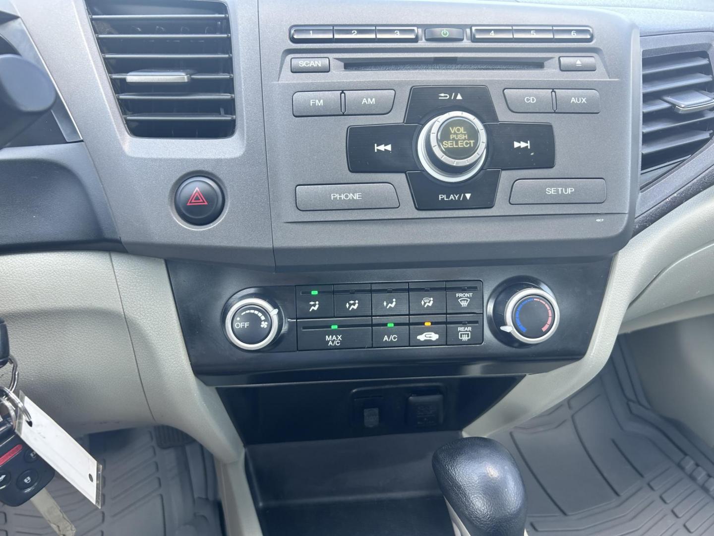 2012 WHITE /Gray Honda Civic CNG Sedan 5-Speed AT (19XFB5F59CE) with an 1.8L L4 SOHC 16V CNG engine, 5-Speed Automatic transmission, located at 17760 Hwy 62, Morris, OK, 74445, (918) 733-4887, 35.609104, -95.877060 - 2012 HONDA CIVIC DEDICATED CNG HAS A 1.8L 4 CYLINDER ENGINE AND IS FWD. HAS KEYLESS REMOTE ENTRY, MANUAL SEATS, POWER LOCKS, POWER MIRRORS, POWER WINDOWS. HAS AM/FM RADIO, CD PLAYER, BLUETOOTH HANDS-FREE CALLING, AUX PORT, USB PORT, CRUISE CONTROL, AND TRACTION CONTROL. 41,890 MILES. 195/65R15 TIRES - Photo#10