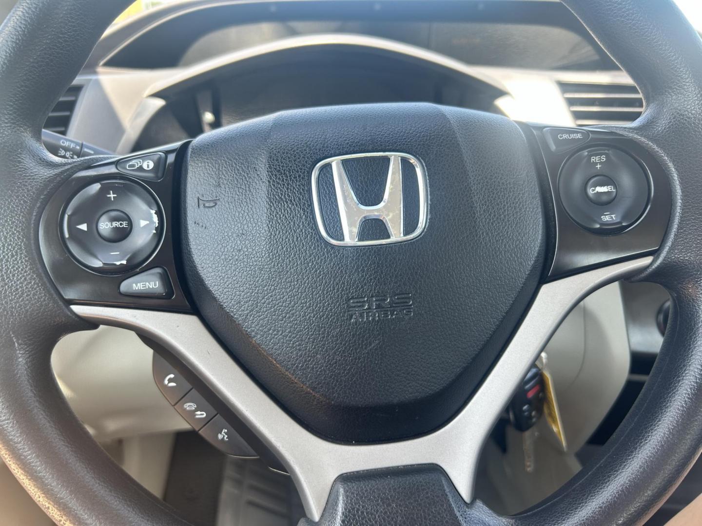 2012 WHITE /Gray Honda Civic CNG Sedan 5-Speed AT (19XFB5F59CE) with an 1.8L L4 SOHC 16V CNG engine, 5-Speed Automatic transmission, located at 17760 Hwy 62, Morris, OK, 74445, (918) 733-4887, 35.609104, -95.877060 - 2012 HONDA CIVIC DEDICATED CNG HAS A 1.8L 4 CYLINDER ENGINE AND IS FWD. HAS KEYLESS REMOTE ENTRY, MANUAL SEATS, POWER LOCKS, POWER MIRRORS, POWER WINDOWS. HAS AM/FM RADIO, CD PLAYER, BLUETOOTH HANDS-FREE CALLING, AUX PORT, USB PORT, CRUISE CONTROL, AND TRACTION CONTROL. 41,890 MILES. 195/65R15 TIRES - Photo#12