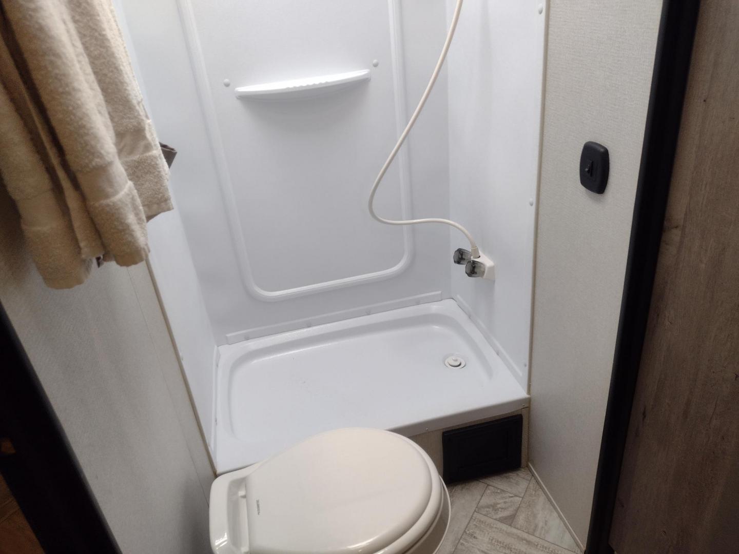 2021 WHITE/BLACK /Gray Keystone SPRINGDALE SG32TH SG32TH (4YDT32T20M3) , located at 17760 Hwy 62, Morris, OK, 74445, 35.609104, -95.877060 - YOUR ADVENTURE AWAITS CHECK OUT THIS 2021 KEYSTONE SPRINGDALE TAILGATOR TOY HAULER SG32TH 36FT OVERALL WITH A 21FT POWER AWNING. IN THE FRONT IS THE BEDROOM WITH A QUEEN SIZE BED, OVERHEAD DOUBLE SHELF, 2 WARDROBE CLOSETS, STORAGE NEXT TO THE BED AND UNDER. IN THE LIVING AND KITCHEN AREA IS THE ENTE - Photo#39
