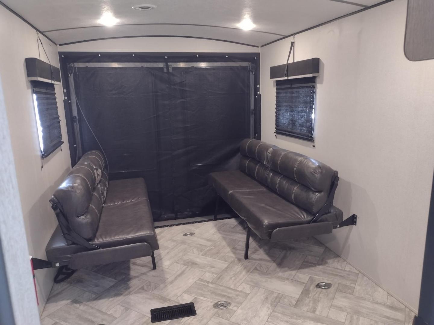 2021 WHITE/BLACK /Gray Keystone SPRINGDALE SG32TH SG32TH (4YDT32T20M3) , located at 17760 Hwy 62, Morris, OK, 74445, 35.609104, -95.877060 - YOUR ADVENTURE AWAITS CHECK OUT THIS 2021 KEYSTONE SPRINGDALE TAILGATOR TOY HAULER SG32TH 36FT OVERALL WITH A 21FT POWER AWNING. IN THE FRONT IS THE BEDROOM WITH A QUEEN SIZE BED, OVERHEAD DOUBLE SHELF, 2 WARDROBE CLOSETS, STORAGE NEXT TO THE BED AND UNDER. IN THE LIVING AND KITCHEN AREA IS THE ENTE - Photo#41