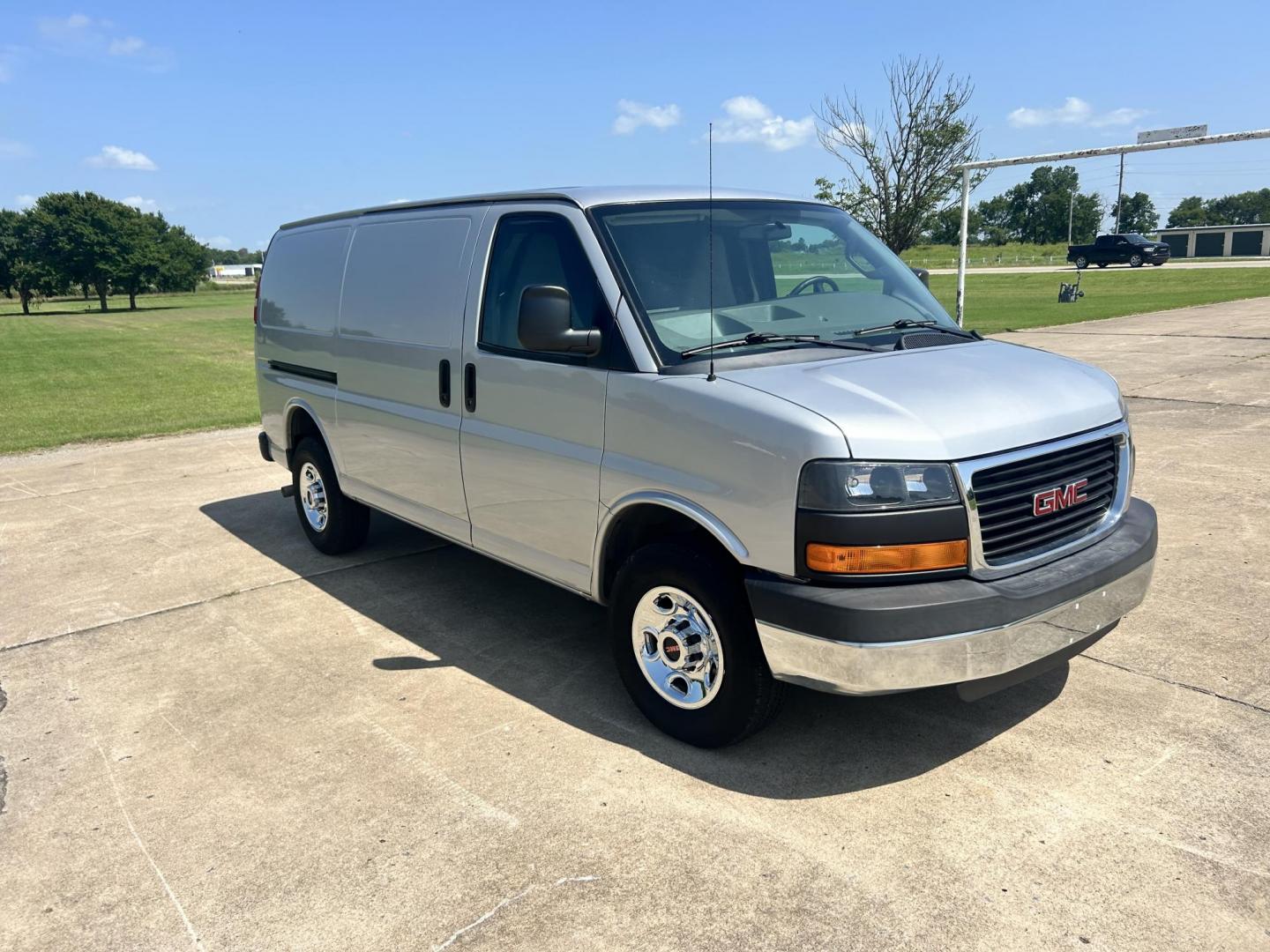 2016 Silver /Gray GMC Savana Cargo (1GTZ7GFBXG1) with an 6.0L V8 OHV 16V CNG engine, 6A transmission, located at 17760 Hwy 62, Morris, OK, 74445, (918) 733-4887, 35.609104, -95.877060 - 2016 GMC SAVANA CARGO VAN RWD WITH THE 6.0L V8 ENGINE DEDICATED CNG ONLY RUNS ON COMPRESSED NATURAL GAS. IT FEATURES KEYLESS REMOTE START, POWER LOCKS, POWER WINDOWS, POWER MIRRORS, CLOTH INTERIOR, MANUAL SEATS, CRUISE CONTROL, TRACTION CONTROL, HAUL MODE, AM/FM RADIO, USB PORT, AUXILARY PORT, SLI - Photo#2