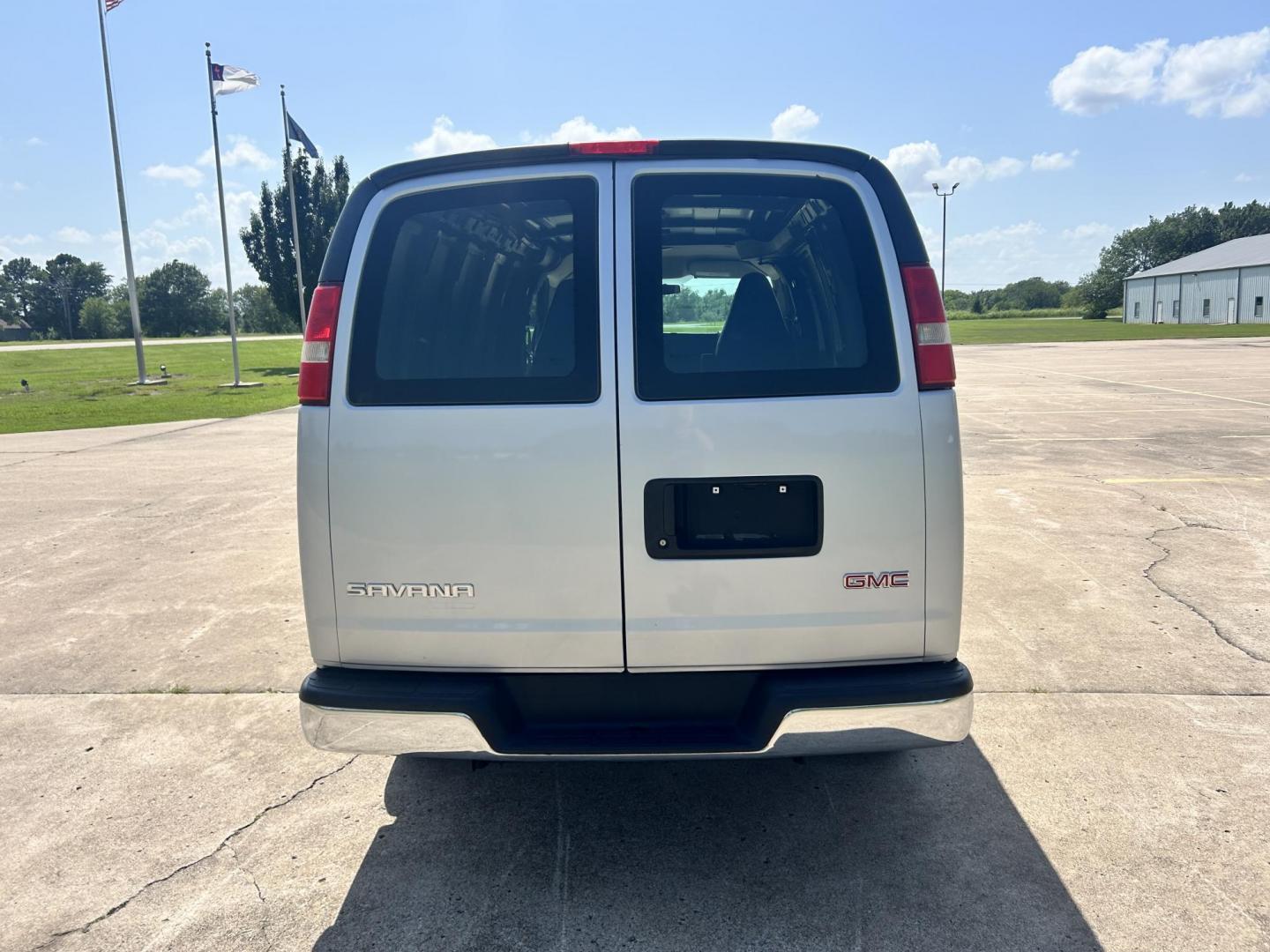 2016 Silver /Gray GMC Savana Cargo (1GTZ7GFBXG1) with an 6.0L V8 OHV 16V CNG engine, 6A transmission, located at 17760 Hwy 62, Morris, OK, 74445, (918) 733-4887, 35.609104, -95.877060 - 2016 GMC SAVANA CARGO VAN RWD WITH THE 6.0L V8 ENGINE DEDICATED CNG ONLY RUNS ON COMPRESSED NATURAL GAS. IT FEATURES KEYLESS REMOTE START, POWER LOCKS, POWER WINDOWS, POWER MIRRORS, CLOTH INTERIOR, MANUAL SEATS, CRUISE CONTROL, TRACTION CONTROL, HAUL MODE, AM/FM RADIO, USB PORT, AUXILARY PORT, SLI - Photo#5