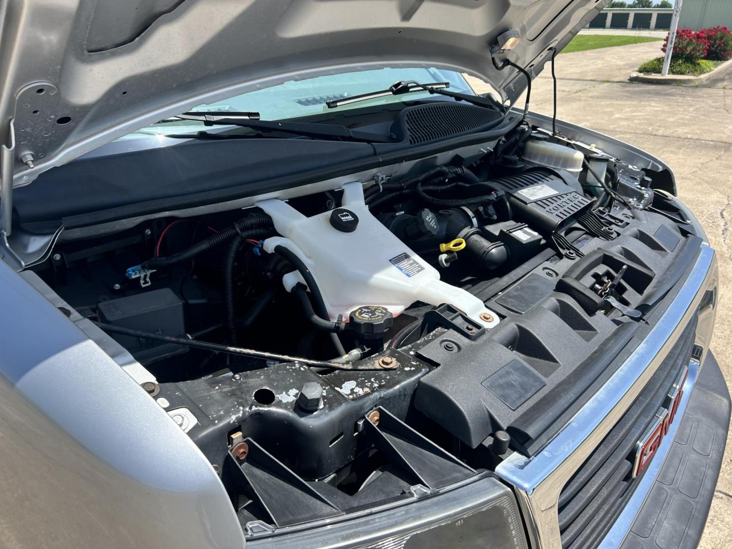 2016 Silver /Gray GMC Savana Cargo (1GTZ7GFBXG1) with an 6.0L V8 OHV 16V CNG engine, 6A transmission, located at 17760 Hwy 62, Morris, OK, 74445, (918) 733-4887, 35.609104, -95.877060 - 2016 GMC SAVANA CARGO VAN RWD WITH THE 6.0L V8 ENGINE DEDICATED CNG ONLY RUNS ON COMPRESSED NATURAL GAS. IT FEATURES KEYLESS REMOTE START, POWER LOCKS, POWER WINDOWS, POWER MIRRORS, CLOTH INTERIOR, MANUAL SEATS, CRUISE CONTROL, TRACTION CONTROL, HAUL MODE, AM/FM RADIO, USB PORT, AUXILARY PORT, SLI - Photo#23