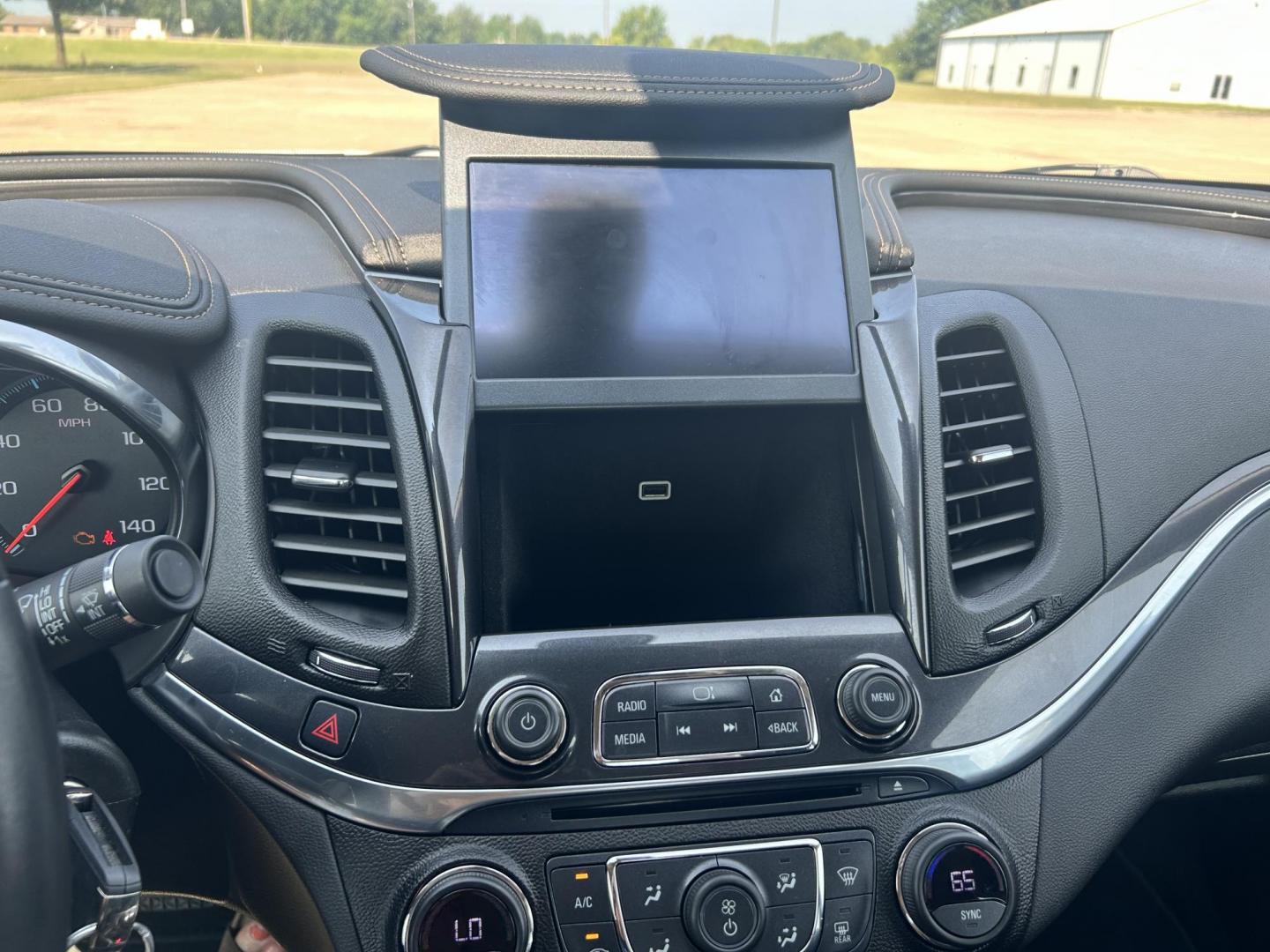 2015 WHITE /Gray Chevrolet Impala (2G1135SN4F9) with an 3.6L V6 DOHC 24V CNG engine, 6A transmission, located at 17760 Hwy 62, Morris, OK, 74445, (918) 733-4887, 35.609104, -95.877060 - 2015 CHEVY IMPALA HAS THE 3.6 V6 ENGINE AND IS FWD. THE IMPALA IS A BI-FUEL CAR THAT RUNS ON BOTH CNG (COMPRESSED NATUAL GAS) OR GASOLINE. THIS CAR FEATURES KEYLESS REMOTE START, KEYLESS REMOTE ENTRY, POWER LOCKS, POWER WINDOWS, POWER SEATS, POWER MIRRORS, AM/FM STEREO, CLOTH SEATS, BACK UP CAMERA, - Photo#15