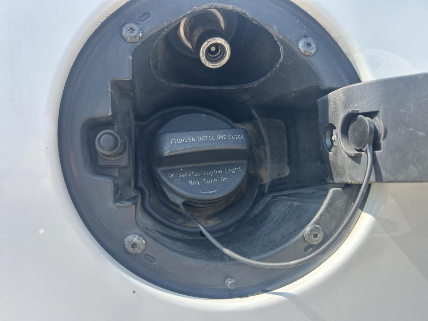 2015 WHITE /Gray Chevrolet Impala (2G1135SN4F9) with an 3.6L V6 DOHC 24V CNG engine, 6A transmission, located at 17760 Hwy 62, Morris, OK, 74445, (918) 733-4887, 35.609104, -95.877060 - 2015 CHEVY IMPALA HAS THE 3.6 V6 ENGINE AND IS FWD. THE IMPALA IS A BI-FUEL CAR THAT RUNS ON BOTH CNG (COMPRESSED NATUAL GAS) OR GASOLINE. THIS CAR FEATURES KEYLESS REMOTE START, KEYLESS REMOTE ENTRY, POWER LOCKS, POWER WINDOWS, POWER SEATS, POWER MIRRORS, AM/FM STEREO, CLOTH SEATS, BACK UP CAMERA, - Photo#19