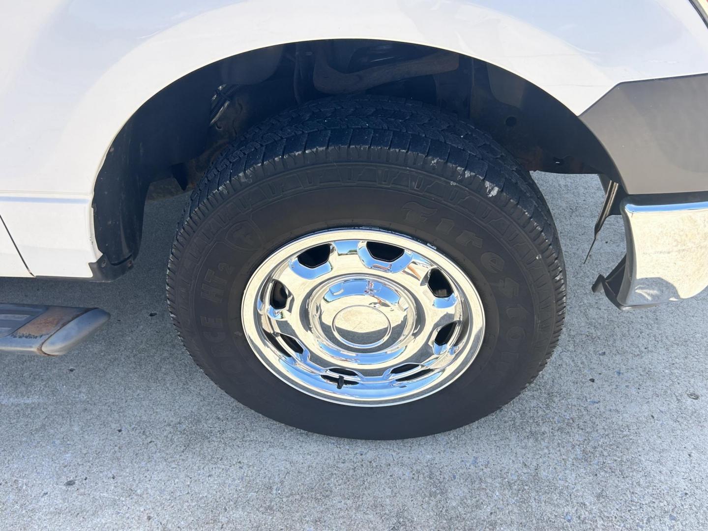 2014 WHITE /Gray Ford F-150 (1FTEX1EM9EK) with an 3.7L V6 DOHC 24V engine, 6-Speed Automatic transmission, located at 17760 Hwy 62, Morris, OK, 74445, (918) 733-4887, 35.609104, -95.877060 - 2014 FORD F-150 EXTENDED CAB. 4WD 3.7L V6 BI-FUEL SYSTEM RUNS ON CNG OR GASOLINE. FEATURES KEYLESS REMOTE ENTRY, POWER LOCKS, POWER WINDOWS, AM/FM STEREO, SIRIUS XM STEREO, CD PLAYER, AUXILLARY PORT, BACKUP CAMERA, CRUISE CONTROL, TRACTION CONTROL, MULTI-FUNCTIONING STEERING WHEEL CONTROLS, AND TRA - Photo#28