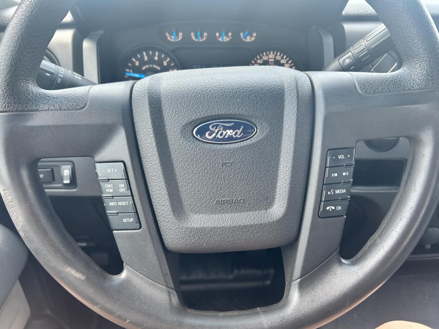 2014 WHITE /Gray Ford F-150 (1FTEX1CM3EK) with an 3.7L V6 DOHC 24V engine, 6-Speed Automatic transmission, located at 17760 Hwy 62, Morris, OK, 74445, (918) 733-4887, 35.609104, -95.877060 - 2014 FORD F-150 2WD WITH 3.7L V6 ENGINE BI-FUEL SYSTEM RUNS ON CNG OR GASOLINE. FEATURES KEYLESS REMOTE ENTRY, POWER LOCKS, POWER WINDOWS, AM/FM STEREO, SIRIUS XM STEREO, CD PLAYER, AUXILLARY PORT, CRUISE CONTROL, TRACTION CONTROL, MULTI-FUNCTIONING STEERING WHEEL CONTROLS, AND TRAILER HITCH. HAS 1 - Photo#11