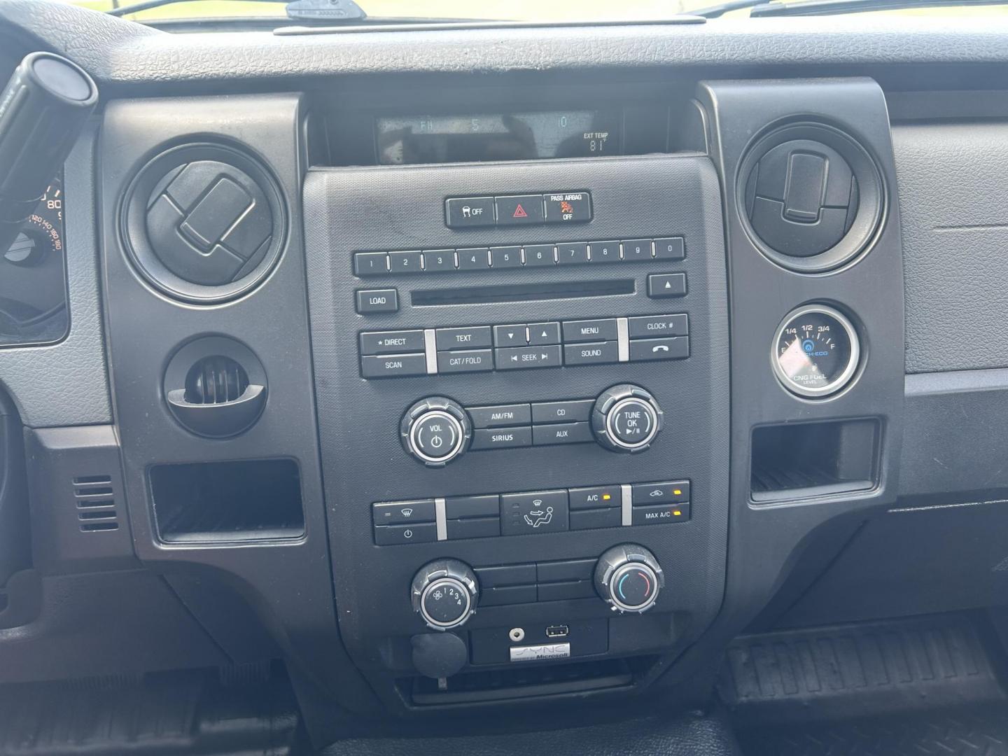 2014 WHITE /Gray Ford F-150 (1FTEX1CM3EK) with an 3.7L V6 DOHC 24V engine, 6-Speed Automatic transmission, located at 17760 Hwy 62, Morris, OK, 74445, (918) 733-4887, 35.609104, -95.877060 - 2014 FORD F-150 2WD WITH 3.7L V6 ENGINE BI-FUEL SYSTEM RUNS ON CNG OR GASOLINE. FEATURES KEYLESS REMOTE ENTRY, POWER LOCKS, POWER WINDOWS, AM/FM STEREO, SIRIUS XM STEREO, CD PLAYER, AUXILLARY PORT, CRUISE CONTROL, TRACTION CONTROL, MULTI-FUNCTIONING STEERING WHEEL CONTROLS, AND TRAILER HITCH. HAS 1 - Photo#12