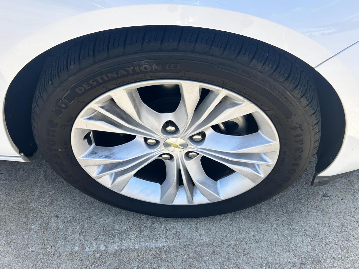 2015 WHITE /Gray Chevrolet Impala (2G1135SN5F9) with an 3.6L V6 DOHC 24V CNG engine, 6A transmission, located at 17760 Hwy 62, Morris, OK, 74445, (918) 733-4887, 35.609104, -95.877060 - 2015 CHEVY IMPALA HAS THE 3.6 V6 ENGINE AND IS FWD. THE IMPALA IS A BI-FUEL CAR THAT RUNS ON BOTH CNG (COMPRESSED NATUAL GAS) OR GASOLINE. THIS CAR FEATURES KEYLESS REMOTE START, KEYLESS REMOTE ENTRY, POWER LOCKS, POWER WINDOWS, POWER SEATS, POWER MIRRORS, AM/FM STEREO, CLOTH SEATS, BACK UP CAMERA, - Photo#21