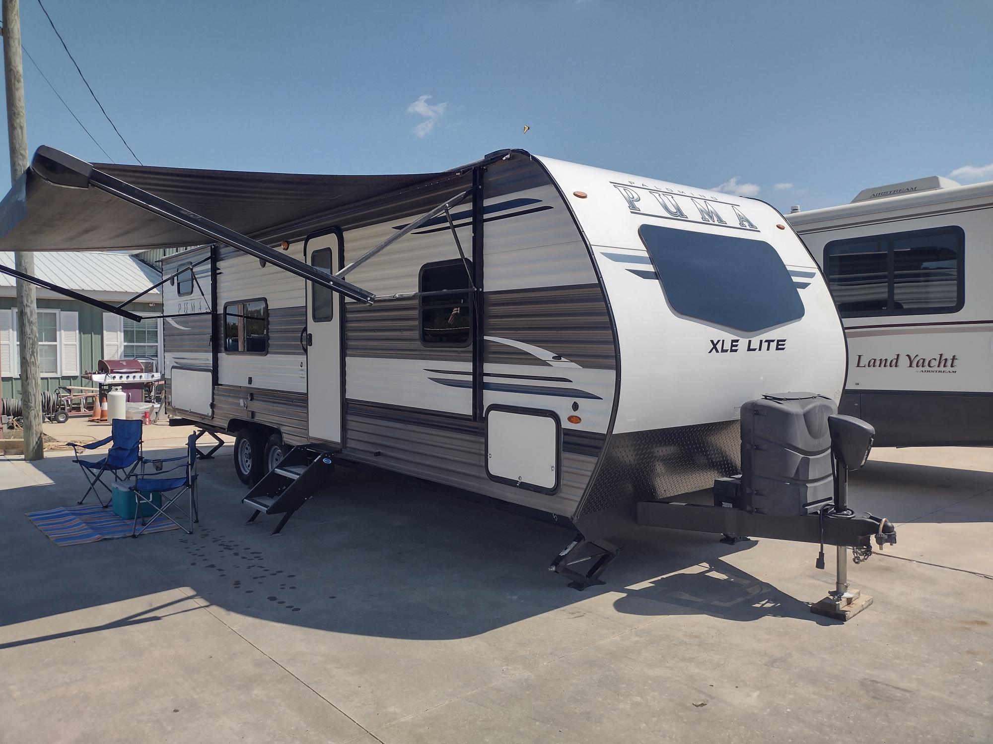 photo of 2022 FOREST RIVER PUMA XLE LITE 23BHC 30FT OVERALL 