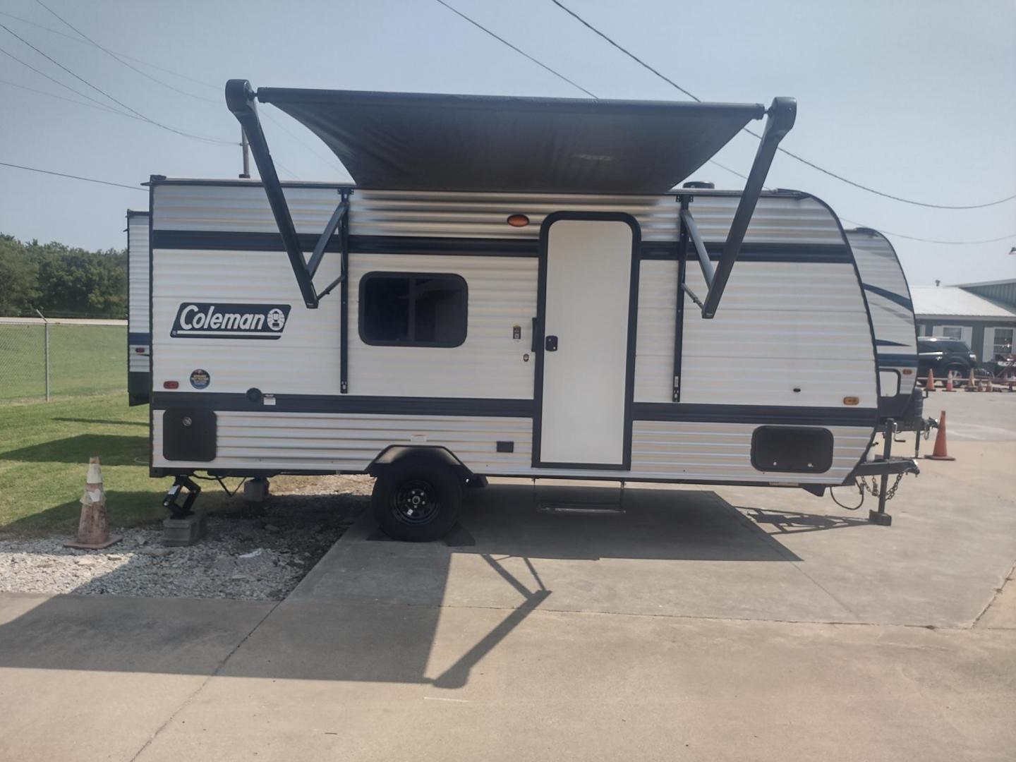 2025 White /TAN Keystone COLEMAN 17R 17R (4YDTCMG19SM) , located at 17760 Hwy 62, Morris, OK, 74445, 35.609104, -95.877060 - GRAB IT WHILE YOU CAN CHECK OUT THIS 2025 KEYSTONE COLEMAN 17R 21FT OVERALL WITH A 8FT POWER AWNING. IN THE FRONT IS A FULL SIZE BED WITH STORAGE UNDER THE BED, OVERHEAD SHELF, WARDROBE CLOSET, AND AC UNIT. IN THE LIVING AND KITCHEN AREA IS A 2 BURNER STOVE (NO OVEN), SINGLE SINK, OVERHEAD CABINETS, - Photo#1