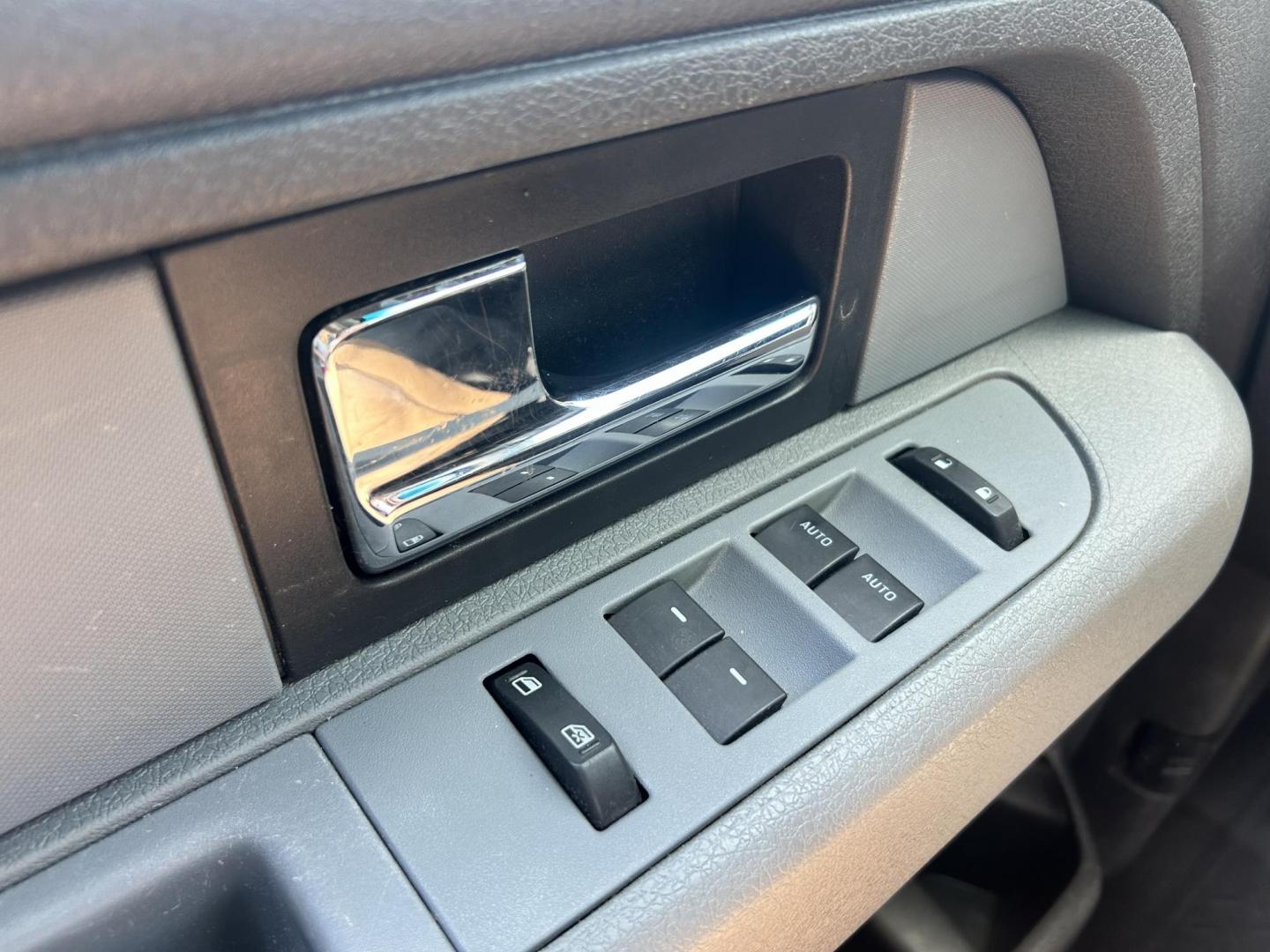 2014 White /Gray Ford F-150 (1FTEX1EM8EK) with an 3.7L V6 DOHC 24V engine, 6-Speed Automatic transmission, located at 17760 Hwy 62, Morris, OK, 74445, (918) 733-4887, 35.609104, -95.877060 - 2014 FORD F-150 4WD WITH 3.7L V6 ENGINE BI-FUEL SYSTEM RUNS ON CNG OR GASOLINE. FEATURES KEYLESS REMOTE ENTRY, POWER LOCKS, POWER WINDOWS, AM/FM STEREO, SIRIUS XM STEREO, CD PLAYER, AUXILLARY PORT, CRUISE CONTROL, TRACTION CONTROL, MULTI-FUNCTIONING STEERING WHEEL CONTROLS, TOOL BOX, AND TRAILER HIT - Photo#9