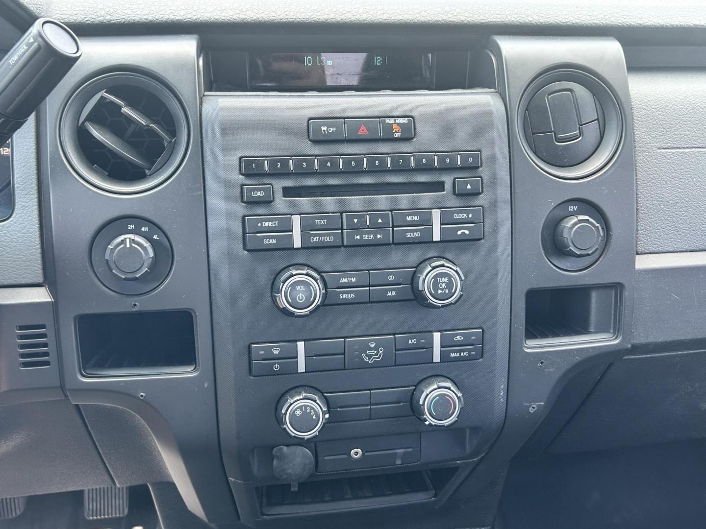 2014 White /Gray Ford F-150 (1FTEX1EM8EK) with an 3.7L V6 DOHC 24V engine, 6-Speed Automatic transmission, located at 17760 Hwy 62, Morris, OK, 74445, (918) 733-4887, 35.609104, -95.877060 - 2014 FORD F-150 4WD WITH 3.7L V6 ENGINE BI-FUEL SYSTEM RUNS ON CNG OR GASOLINE. FEATURES KEYLESS REMOTE ENTRY, POWER LOCKS, POWER WINDOWS, AM/FM STEREO, SIRIUS XM STEREO, CD PLAYER, AUXILLARY PORT, CRUISE CONTROL, TRACTION CONTROL, MULTI-FUNCTIONING STEERING WHEEL CONTROLS, TOOL BOX, AND TRAILER HIT - Photo#13