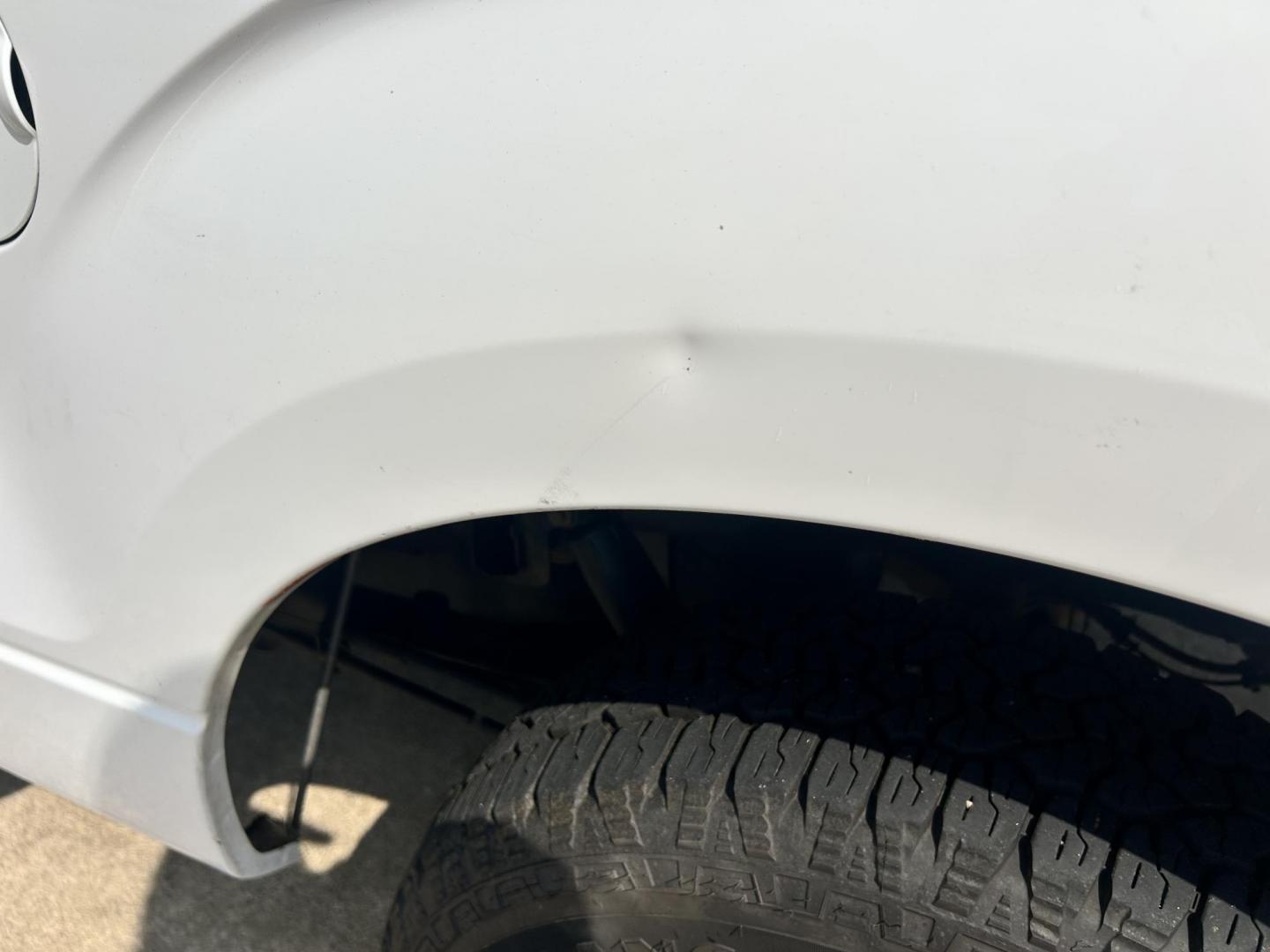 2014 White /Gray Ford F-150 (1FTEX1EM8EK) with an 3.7L V6 DOHC 24V engine, 6-Speed Automatic transmission, located at 17760 Hwy 62, Morris, OK, 74445, (918) 733-4887, 35.609104, -95.877060 - 2014 FORD F-150 4WD WITH 3.7L V6 ENGINE BI-FUEL SYSTEM RUNS ON CNG OR GASOLINE. FEATURES KEYLESS REMOTE ENTRY, POWER LOCKS, POWER WINDOWS, AM/FM STEREO, SIRIUS XM STEREO, CD PLAYER, AUXILLARY PORT, CRUISE CONTROL, TRACTION CONTROL, MULTI-FUNCTIONING STEERING WHEEL CONTROLS, TOOL BOX, AND TRAILER HIT - Photo#32