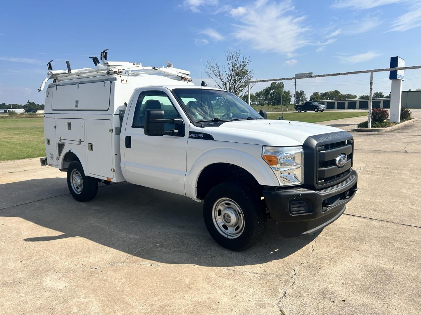 2013 White /Gray Ford F-350 SD (1FDRF3B6XDE) with an 6.2L V8 OHV 16V engine, 6-Speed Automatic transmission, located at 17760 Hwy 62, Morris, OK, 74445, (918) 733-4887, 35.609104, -95.877060 - 2013 FORD F-350 6.2 V8 RWD DEDICATED CNG ONLY RUNS ON COMPRESSED NATURAL GAS AND DOES NOT RUN ON GASOLINE. FEATURES MANUAL SEATS, MANUAL LOCKS, MANUAL WINDOWS, MANUAL MIRRORS, AM/FM STEREO, VINYL SEATS, CRUISE CONTROL, TRACTION CONTROL, FACTORY-EQUIPT TRAILER BREAKS, POWER CONVERTER, GASOLINE CUMMIN - Photo#2