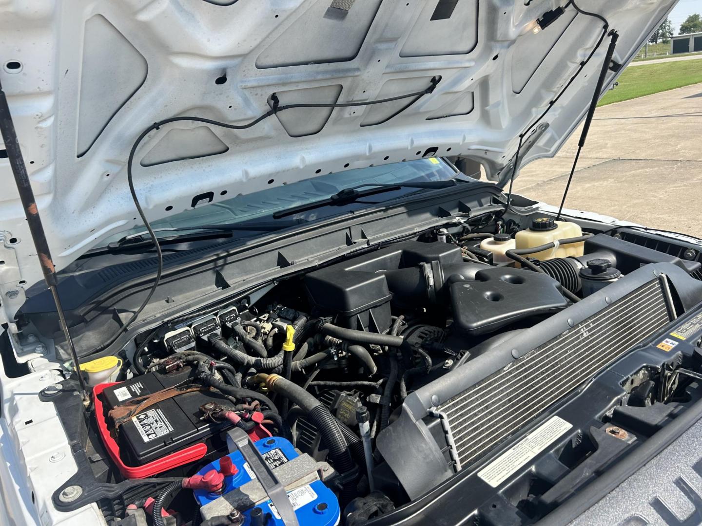 2013 White /Gray Ford F-350 SD (1FDRF3B6XDE) with an 6.2L V8 OHV 16V engine, 6-Speed Automatic transmission, located at 17760 Hwy 62, Morris, OK, 74445, (918) 733-4887, 35.609104, -95.877060 - 2013 FORD F-350 6.2 V8 RWD DEDICATED CNG ONLY RUNS ON COMPRESSED NATURAL GAS AND DOES NOT RUN ON GASOLINE. FEATURES MANUAL SEATS, MANUAL LOCKS, MANUAL WINDOWS, MANUAL MIRRORS, AM/FM STEREO, VINYL SEATS, CRUISE CONTROL, TRACTION CONTROL, FACTORY-EQUIPT TRAILER BREAKS, POWER CONVERTER, GASOLINE CUMMIN - Photo#28